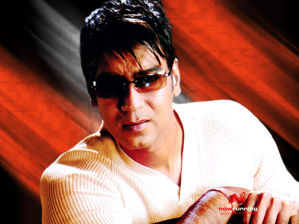 Ajay Devgan Wearing Stylish Sunglasses - Ajay Devgan , HD Wallpaper & Backgrounds