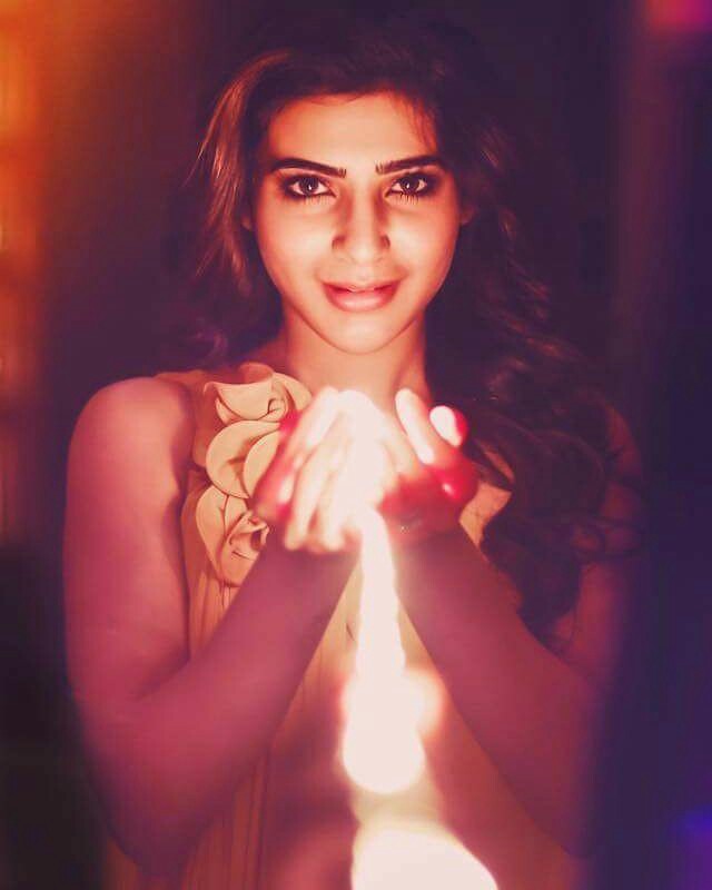 South Indian Actress Samantha Ruth Prabhu Hot Hd Wallpaper - Diwali Poses For Girls , HD Wallpaper & Backgrounds