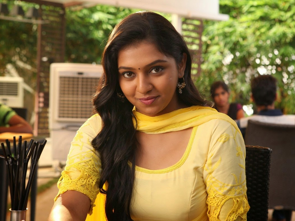 Tamil Actress Hd Wallpapers 1080p Free Download - Lakshmi Menon , HD Wallpaper & Backgrounds