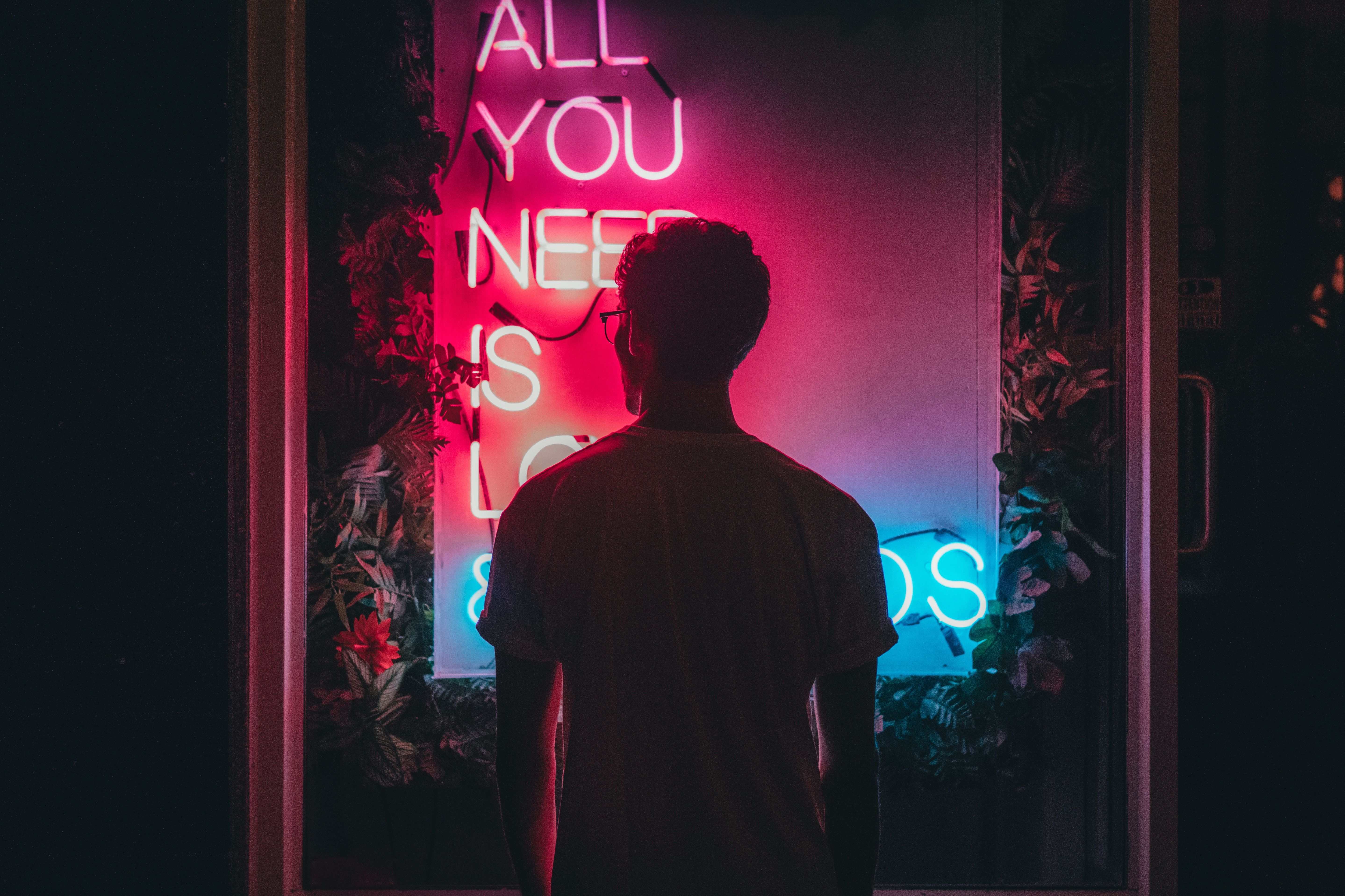 Published On February 7, 2019 - Neon Sign Portrait Photography , HD Wallpaper & Backgrounds