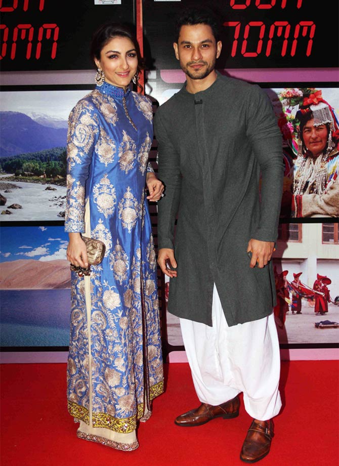 Actress Soha Ali Khan And Kunal Khemu - Soha Ali Khan With Husband , HD Wallpaper & Backgrounds