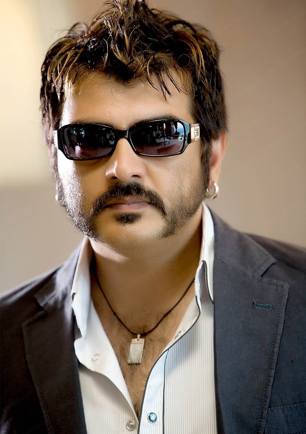 Ajith Kumar Date Of Birth - Ajith Kumar , HD Wallpaper & Backgrounds