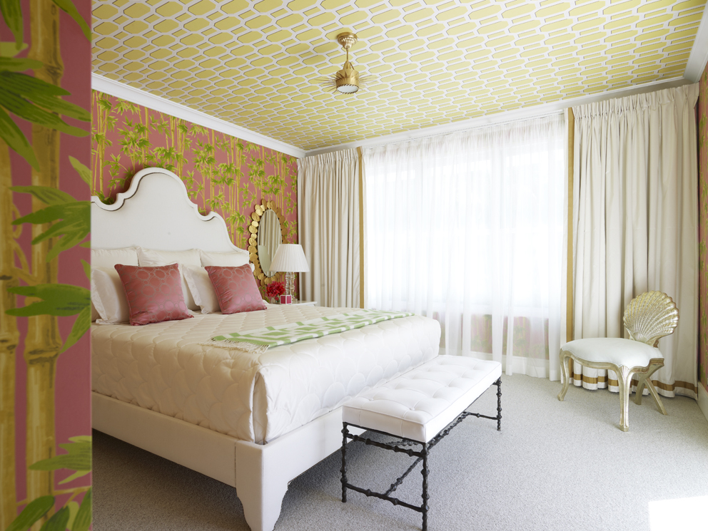 How To Use Wallpaper With Wow By Greg Natale - Tropical Glam Bedroom , HD Wallpaper & Backgrounds