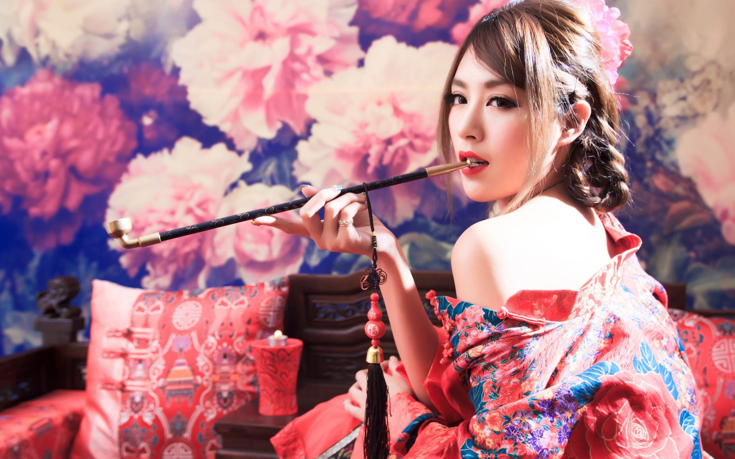 Image For Weed Smoke Girl Wallpaper Free Download Hd - Asian Women Smoking Pipe , HD Wallpaper & Backgrounds