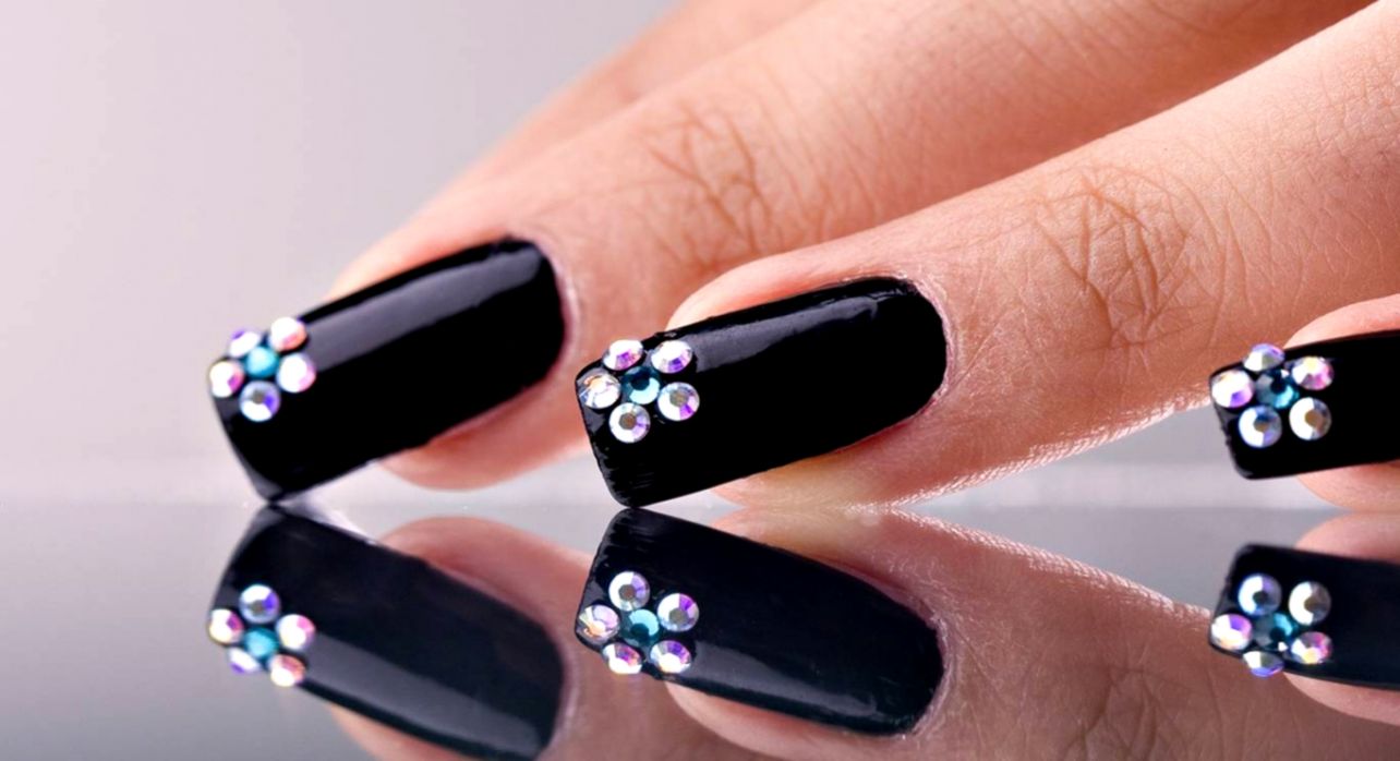 Pics Of Beautiful Nail Art Gallery Ceasy Nail Art Designs - Rhinestone Flower Nail Art , HD Wallpaper & Backgrounds