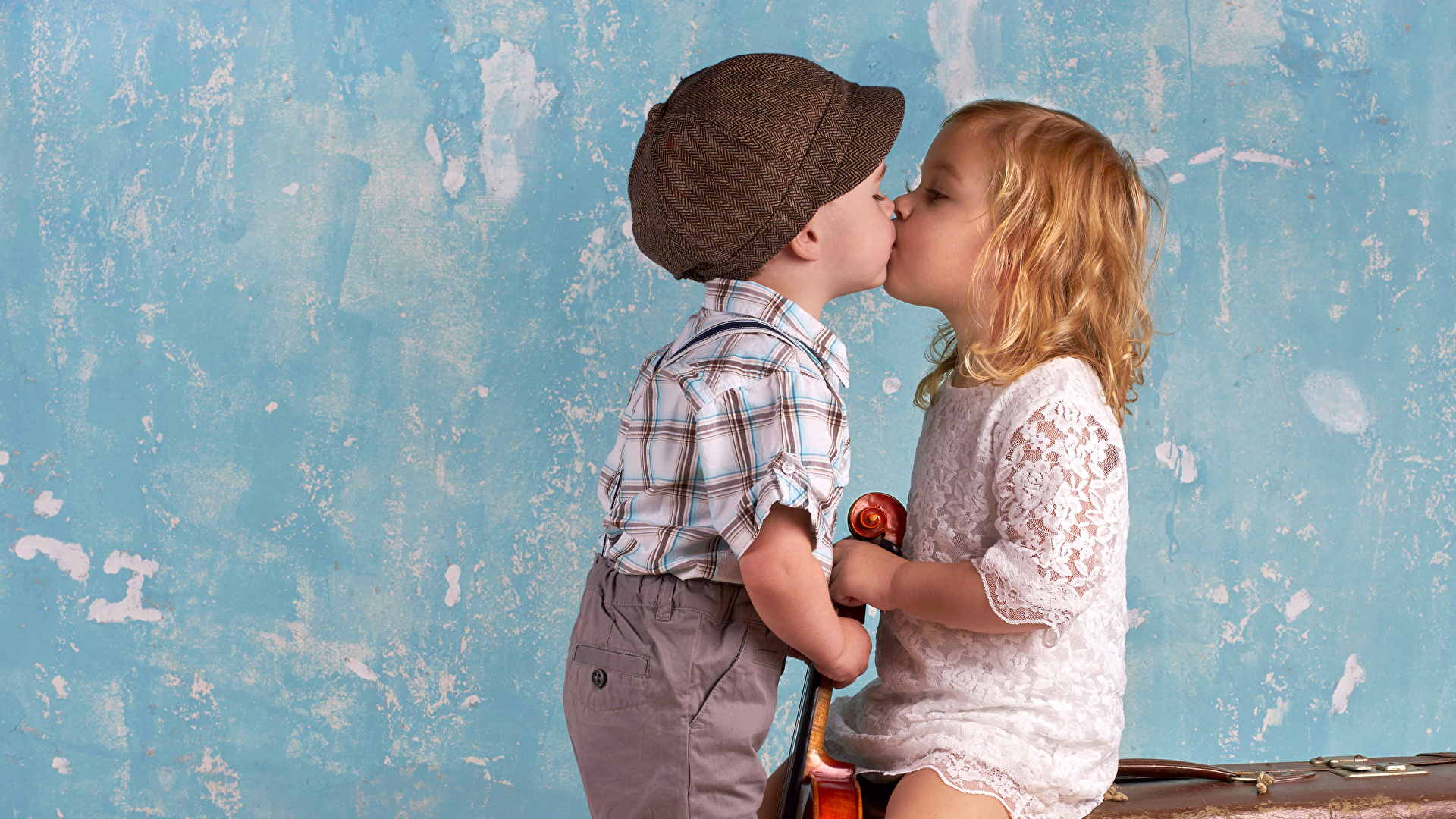 1920 X - Girl And Boy Kiss Image Download , HD Wallpaper & Backgrounds