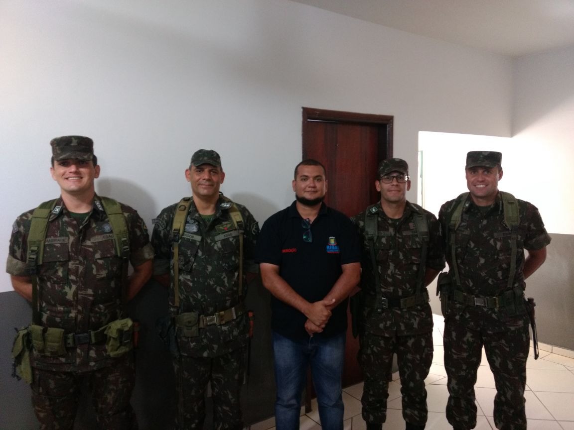 O Exército Brasileiro Vai Realizar Um Treinamento Logístico - Soldier , HD Wallpaper & Backgrounds