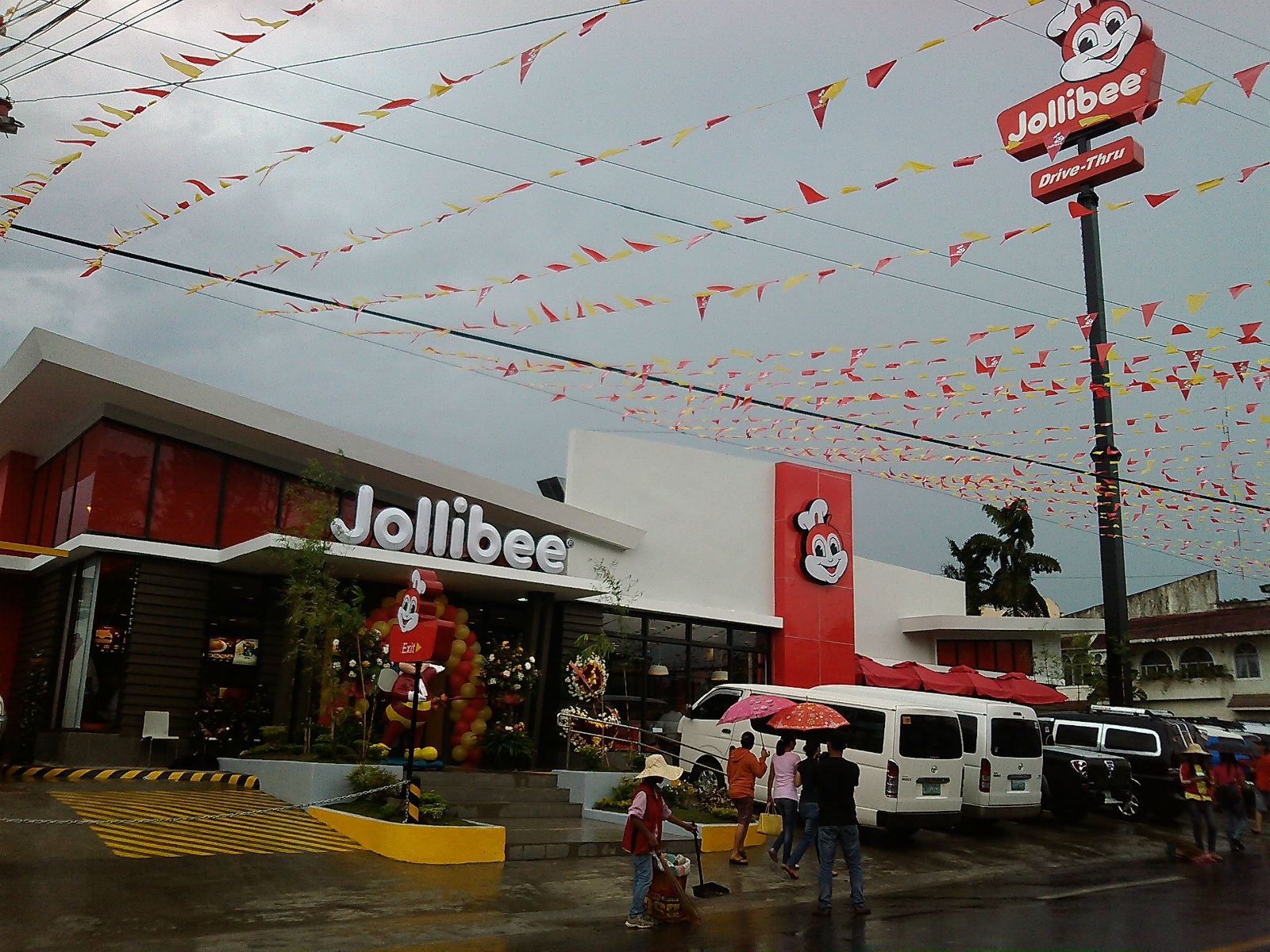 The Jollibee Drive Thru Store In Malaybalay, Along - Jollibee Valencia Drive Thru , HD Wallpaper & Backgrounds