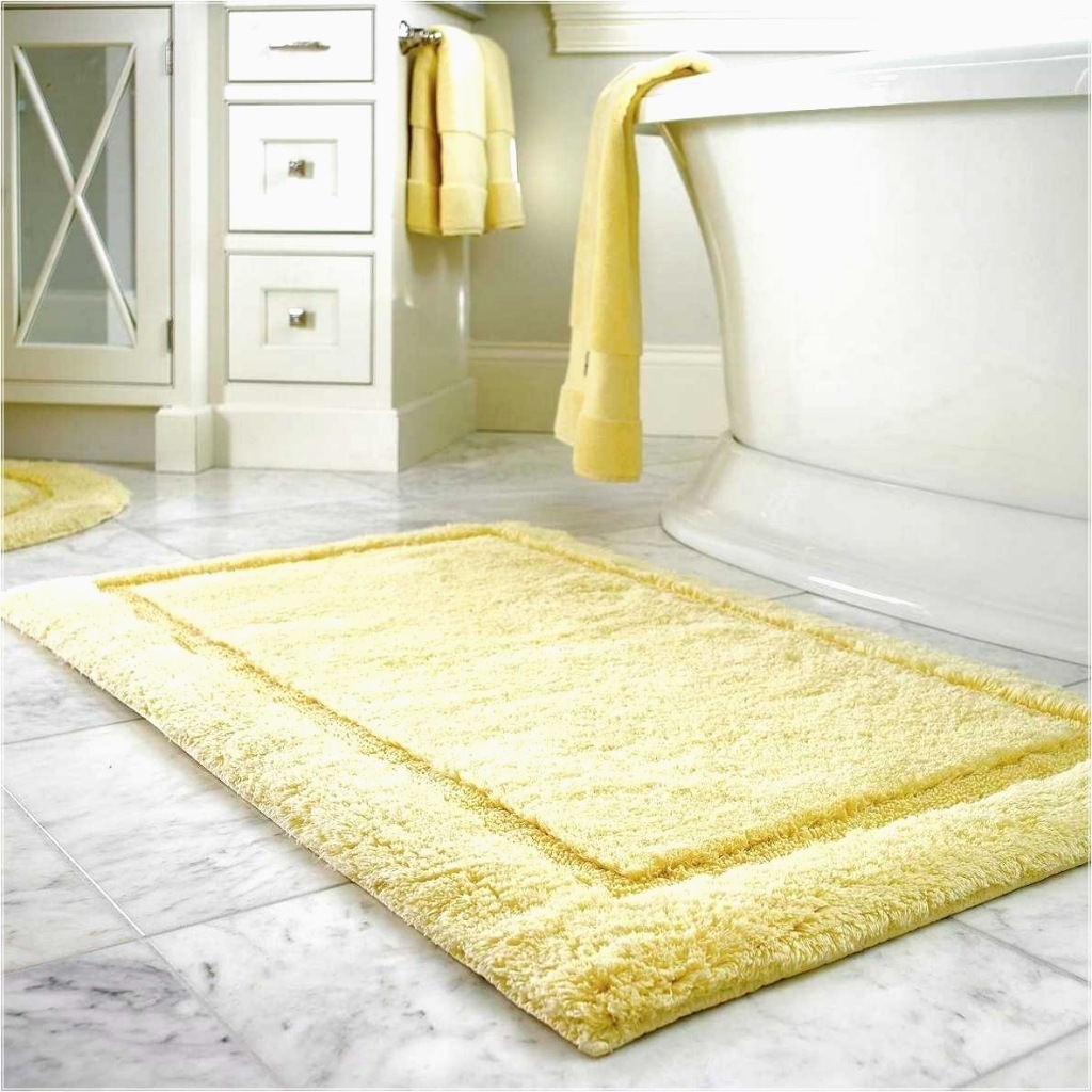 Black And Gold Bathroom Rugs Brilliant Bath Mat Extraordinary - Light Yellow Bath Rug Set , HD Wallpaper & Backgrounds