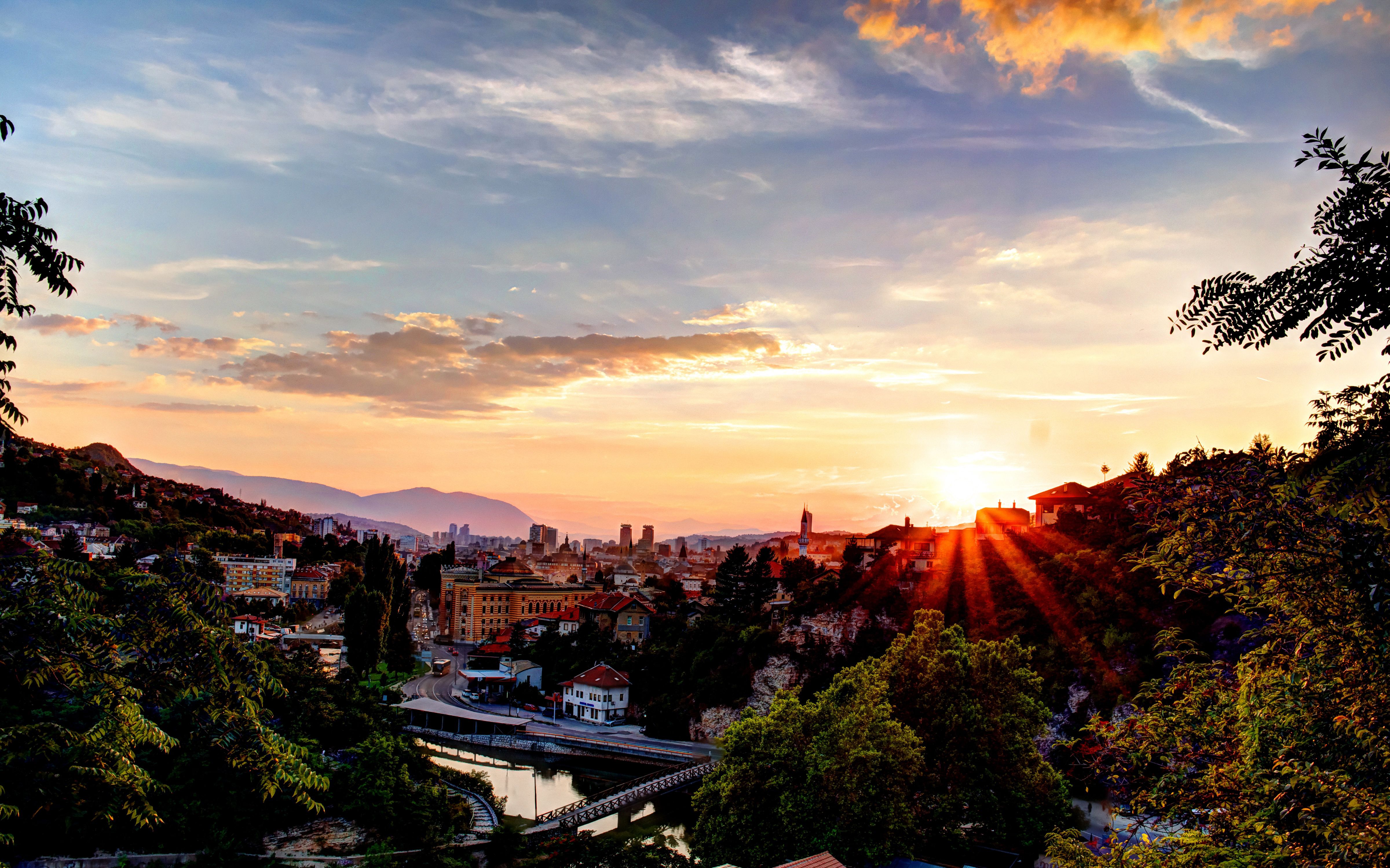 Wallpaper Rays Of Light Bosnia And Herzegovina Sarajevo - Bosnia Sarajevo , HD Wallpaper & Backgrounds