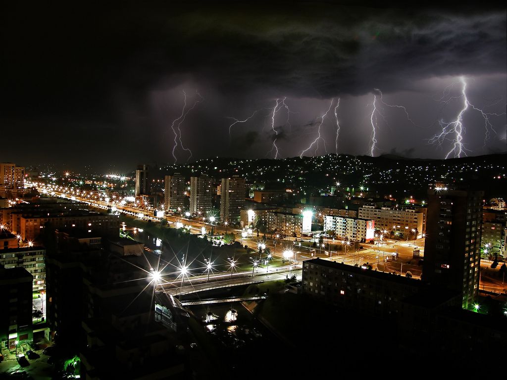 Sarajevo Wallpaper - Sarajevo Thunder , HD Wallpaper & Backgrounds