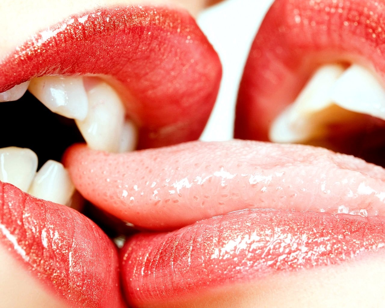 Kissing Lips To Lips , HD Wallpaper & Backgrounds