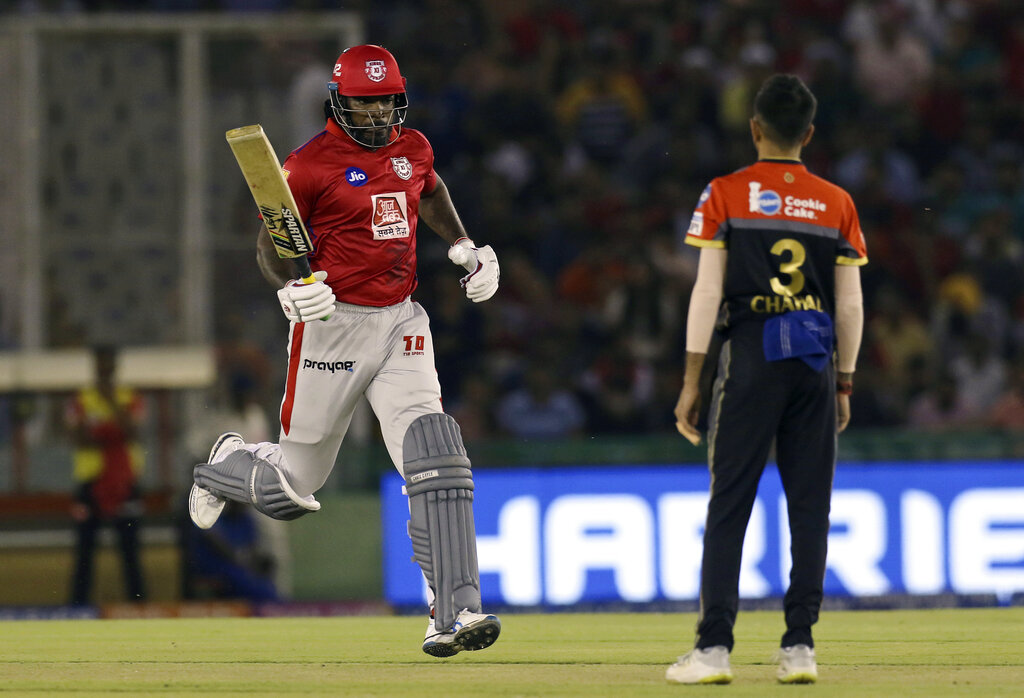 Chris Gayle Of Kings Xi Punjab Takes A Run During The - Limited Overs Cricket , HD Wallpaper & Backgrounds