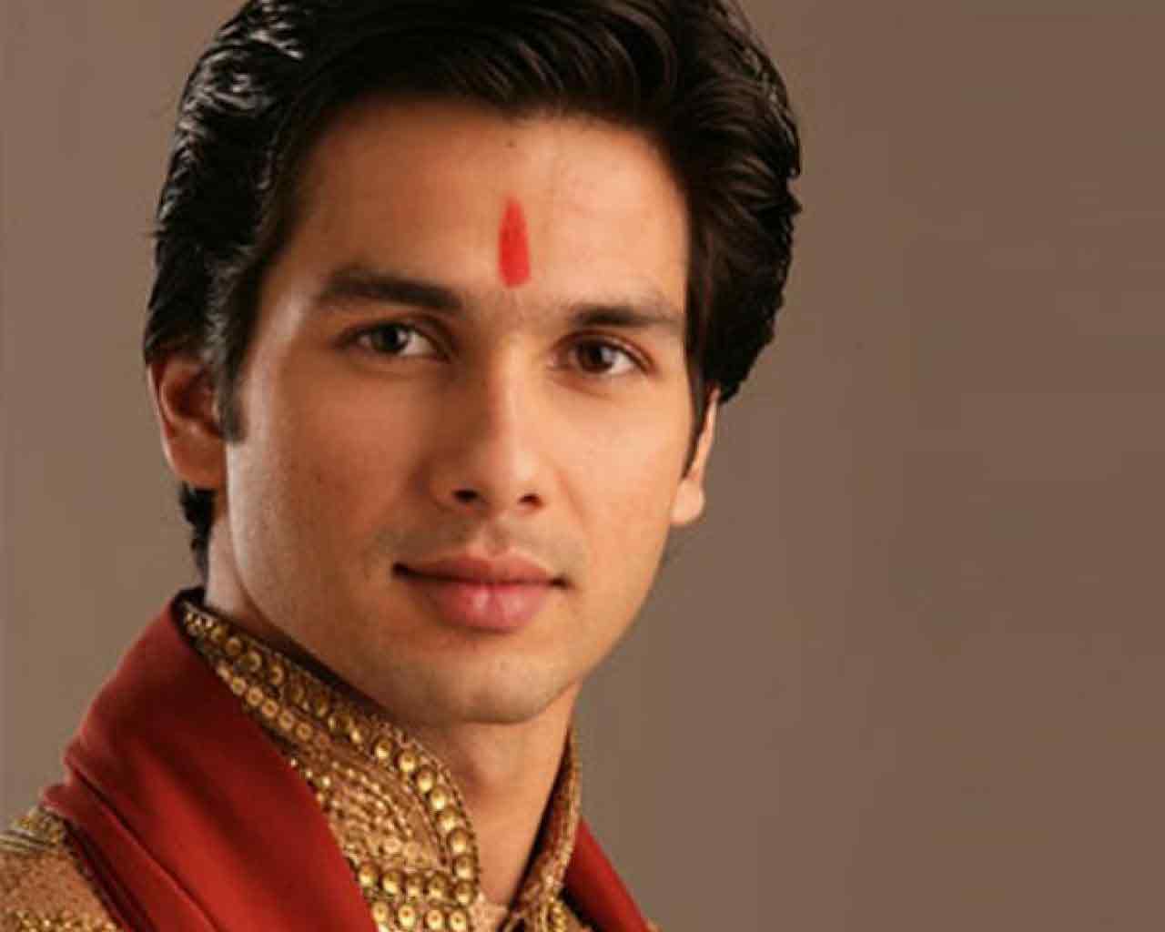 Vivah Movie Hd Wallpaper - Shahid Kapoor , HD Wallpaper & Backgrounds