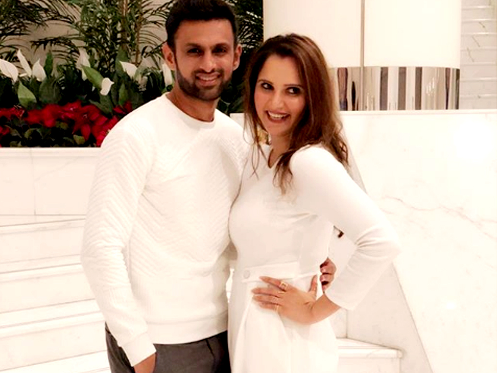 Sania Mirza, Ace Tennis Player And Wife Of Pakistani - Sania Mirza Son Name , HD Wallpaper & Backgrounds