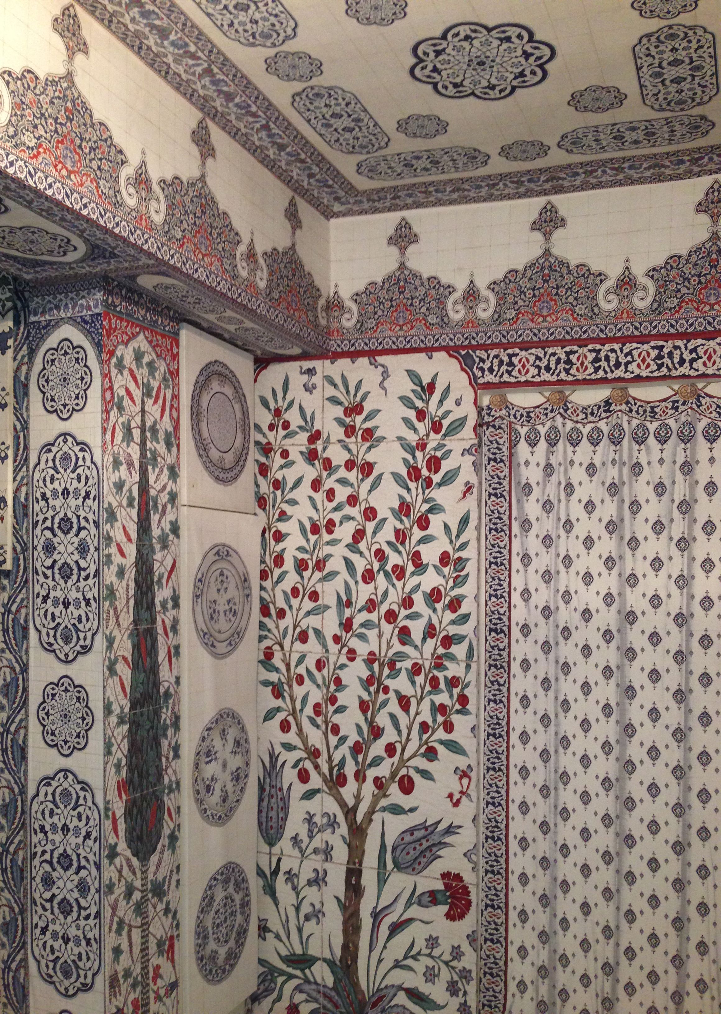 An Iznik Room In Istanbul - Iznik Wall Paper , HD Wallpaper & Backgrounds