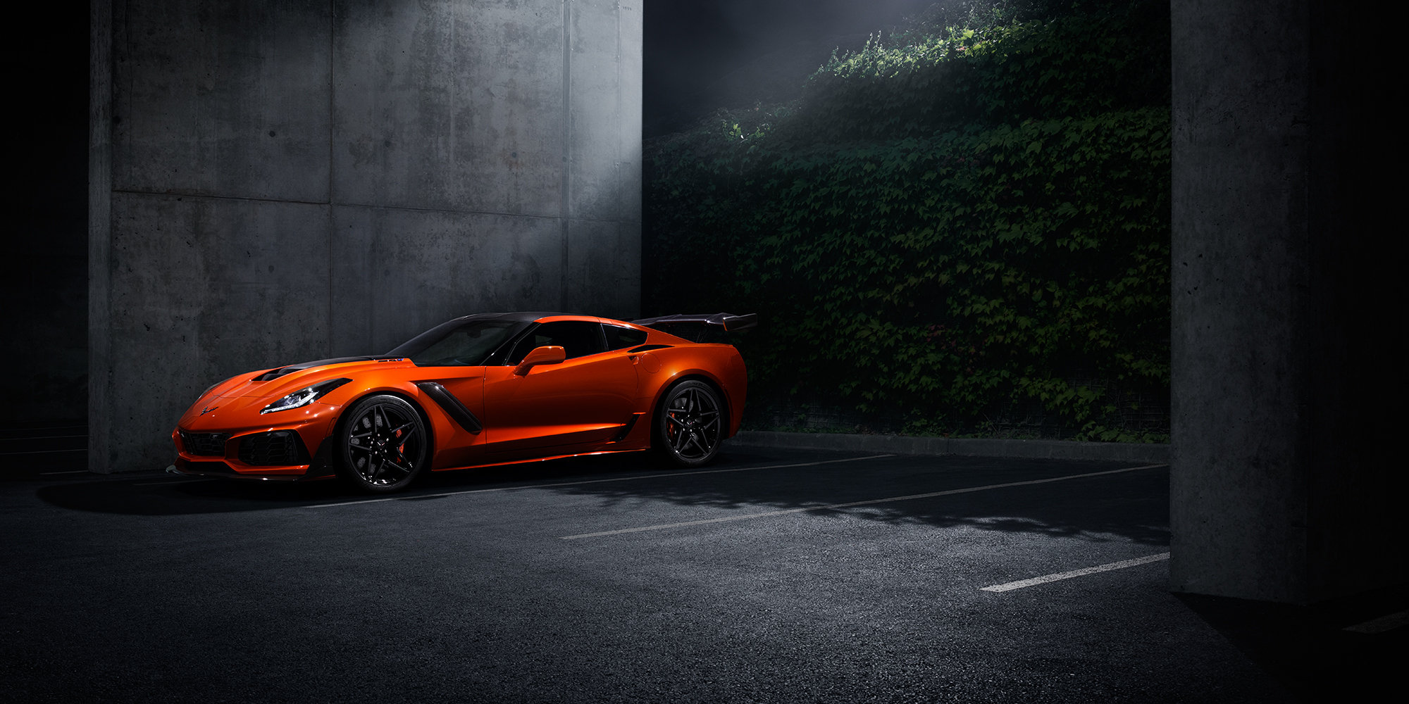 2019 Corvette Zr1 Orange Color In Night Under Moon - Corvette Zr1 Poster , HD Wallpaper & Backgrounds