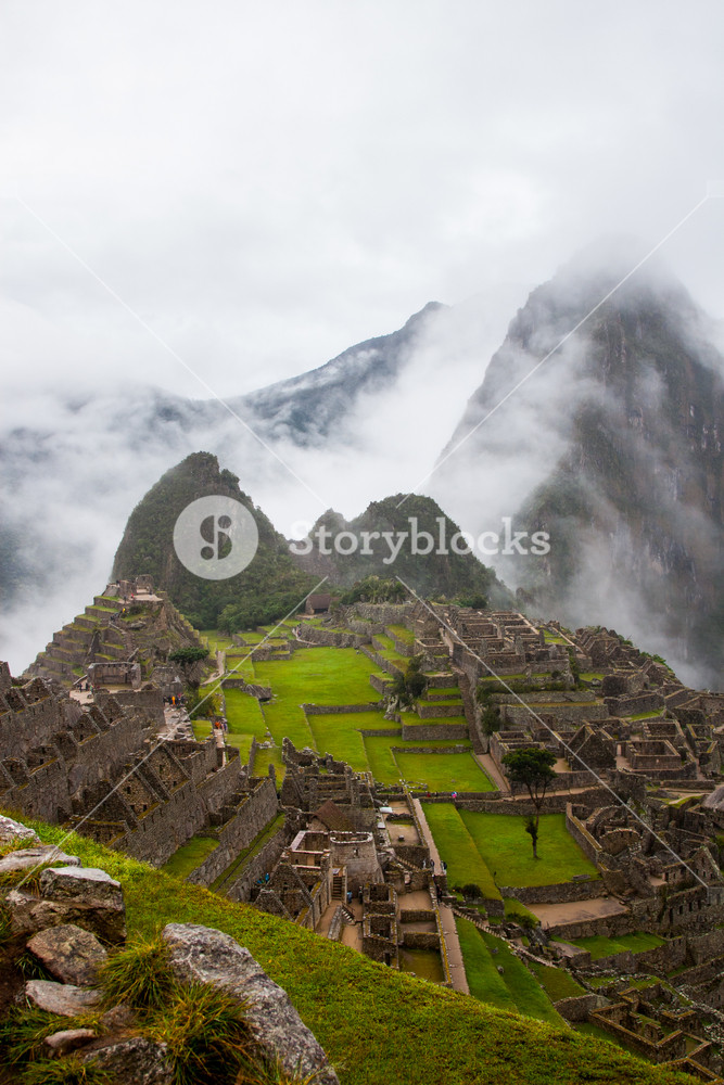Verical Classic View Of The Ancient Mysterious City - Machu Picchu , HD Wallpaper & Backgrounds