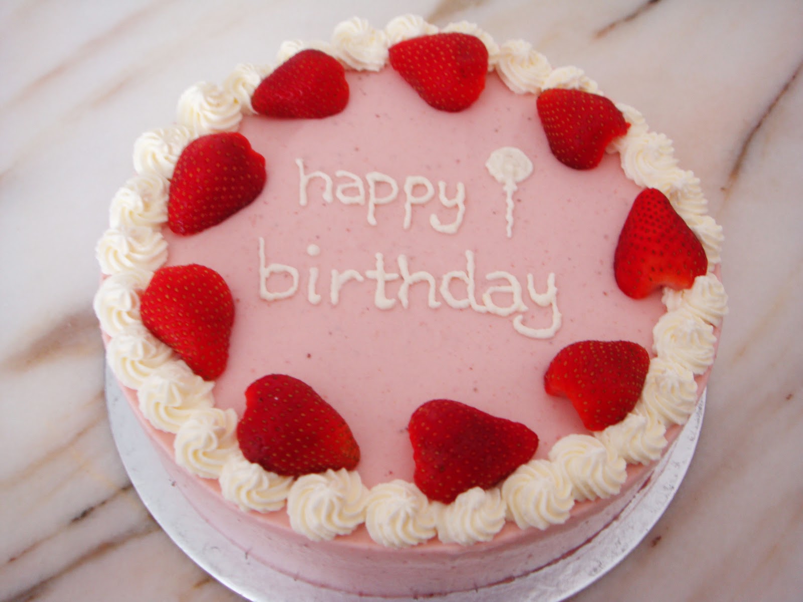 Kids Birthday Cake For Ipad - Strawberry Cake Happy Birthday , HD Wallpaper & Backgrounds