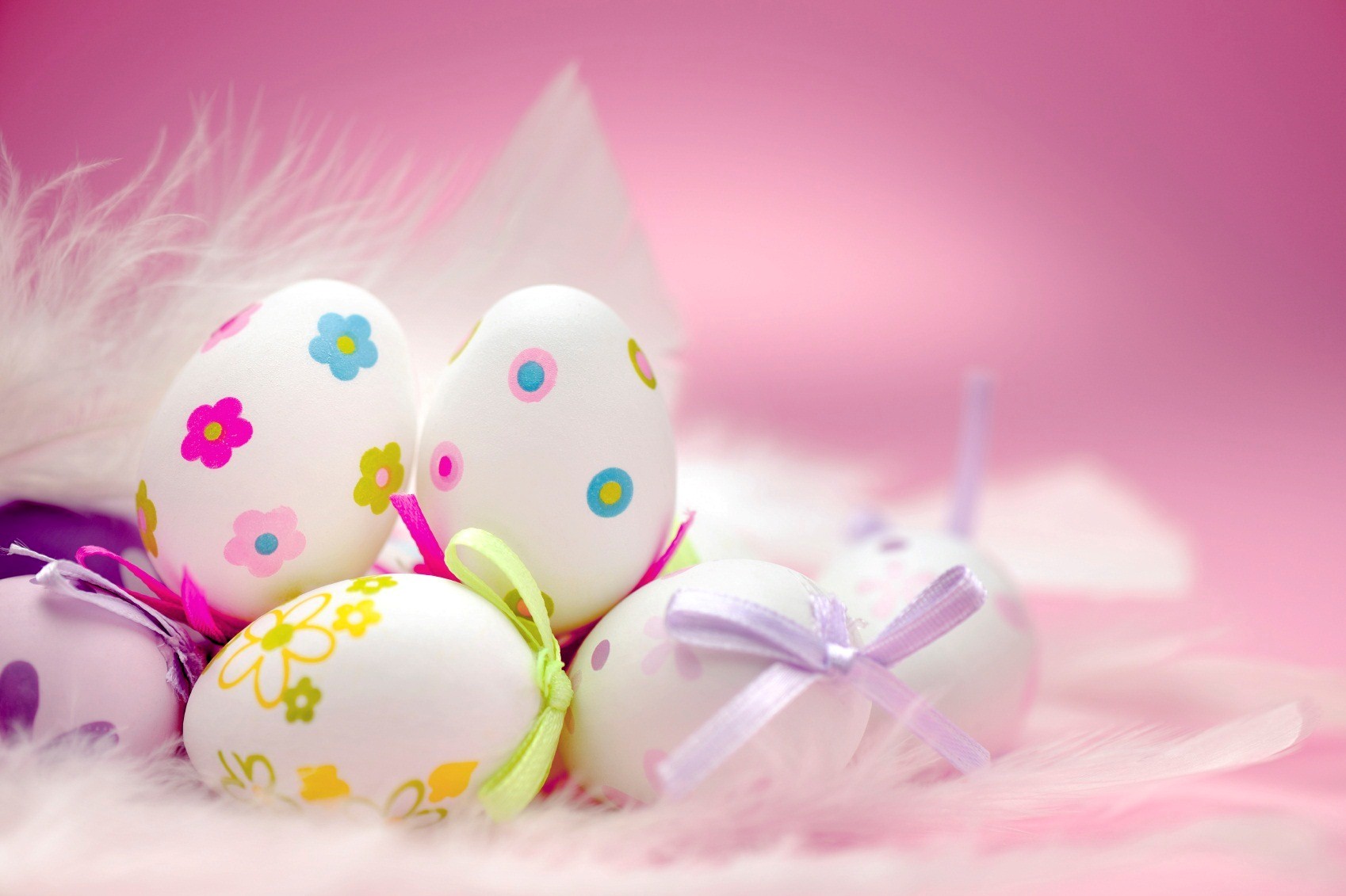 Free Easter Wallpapers For Laptops 1698x1131, - Pink Easter Egg Background , HD Wallpaper & Backgrounds