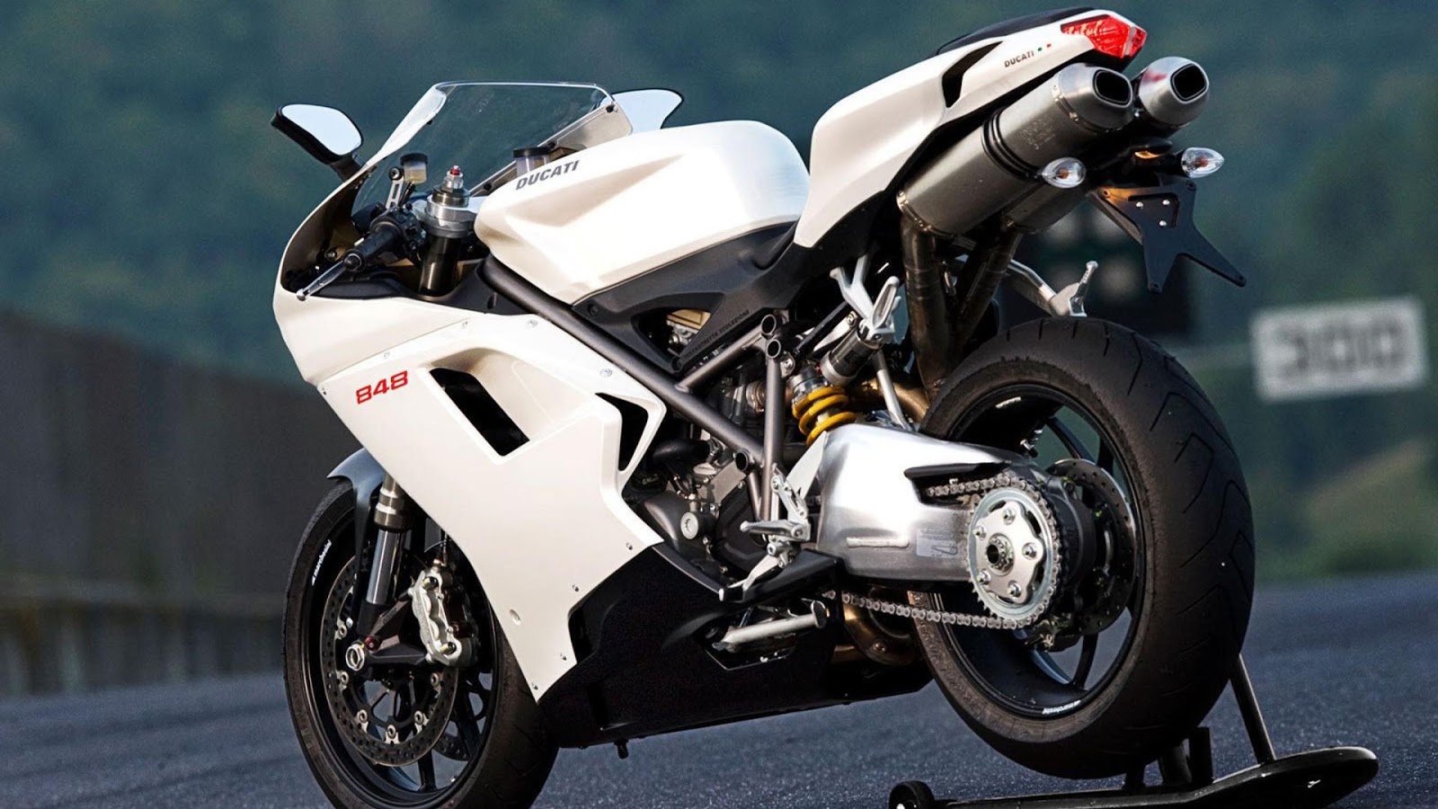 Bike Lovers Biker Source - Ducati Bikes Wallpapers Free Download , HD Wallpaper & Backgrounds