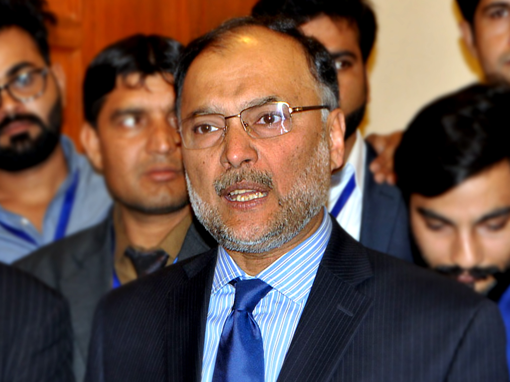 Minister For Planning And Development Ahsan Iqbal Has - Ahsan Iqbal Angry , HD Wallpaper & Backgrounds