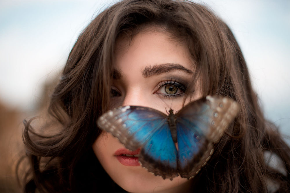 Wallpapers Face Girl Maryam Blue Butterfly, Photographer - Girl , HD Wallpaper & Backgrounds