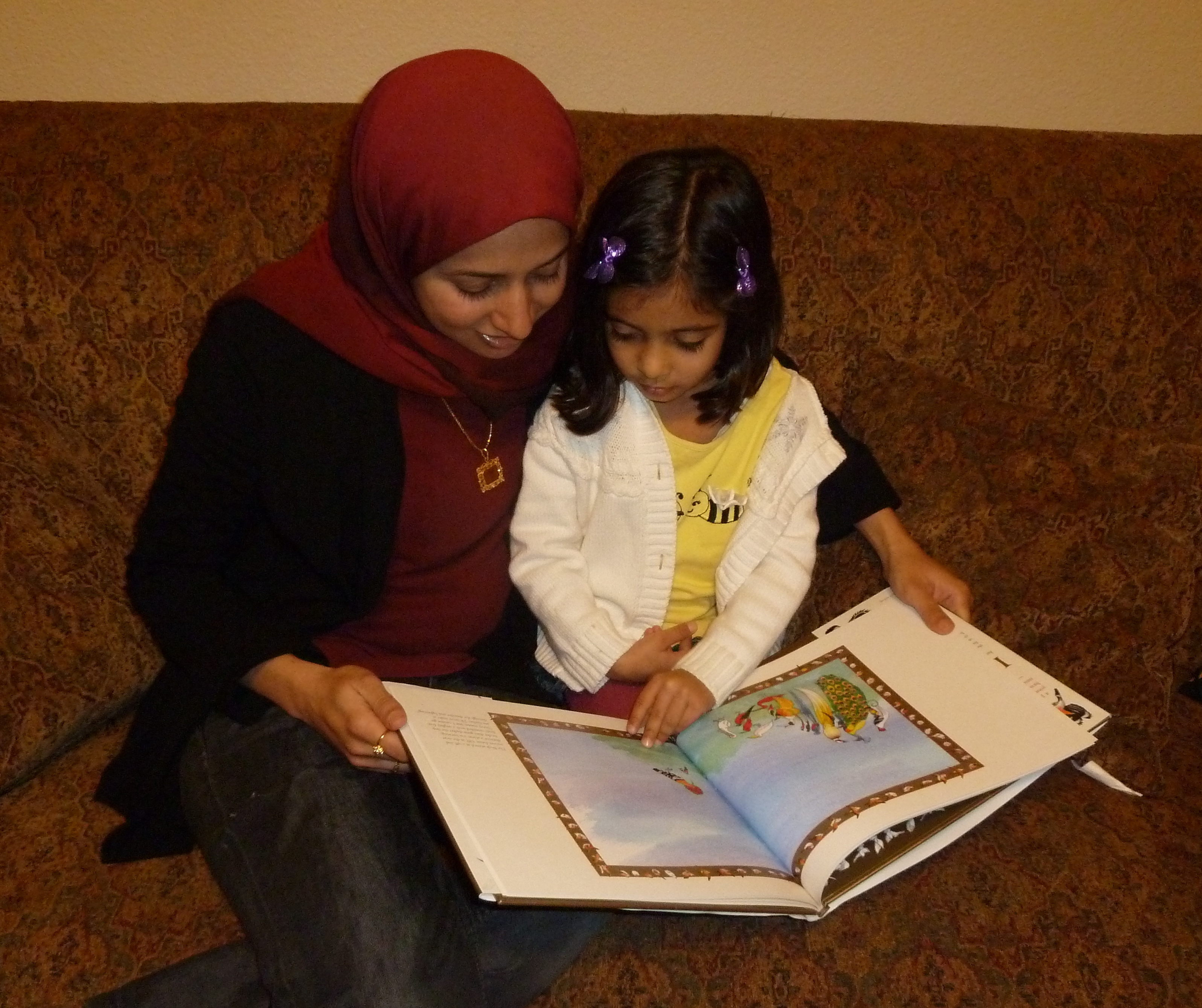 Reading With Maryam Discovering Muslim Children's Books - Child , HD Wallpaper & Backgrounds