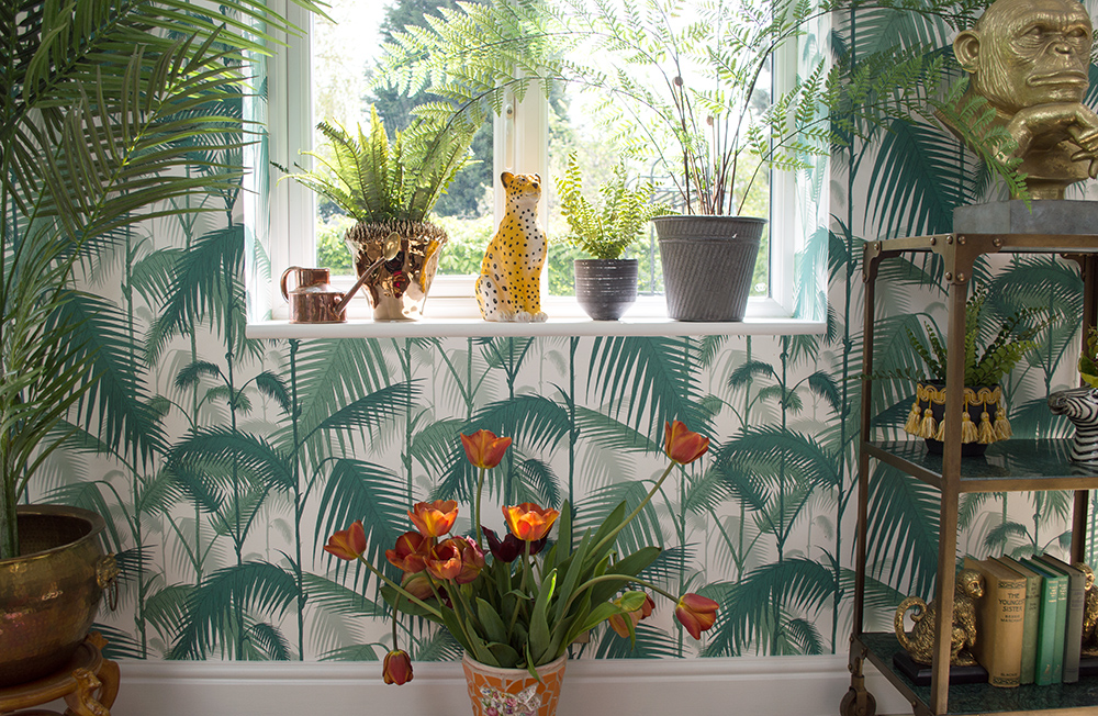 Get The Look- Combine Palm Wallpaper With Lush House - Tulip , HD Wallpaper & Backgrounds