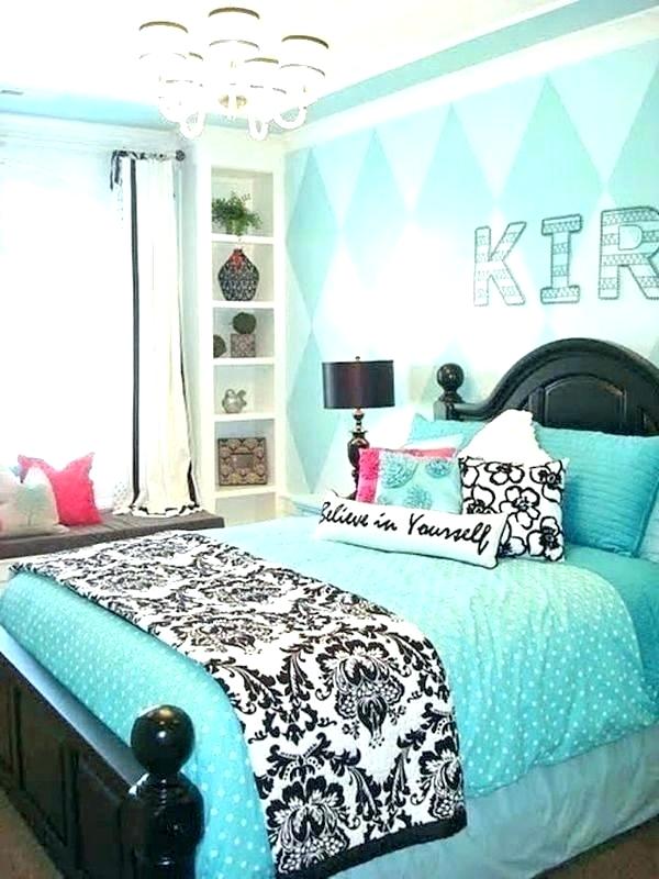 Girls Bedroom Wallpaper Girls Bedroom Wallpaper Border - Cute Teen Girl Bed , HD Wallpaper & Backgrounds