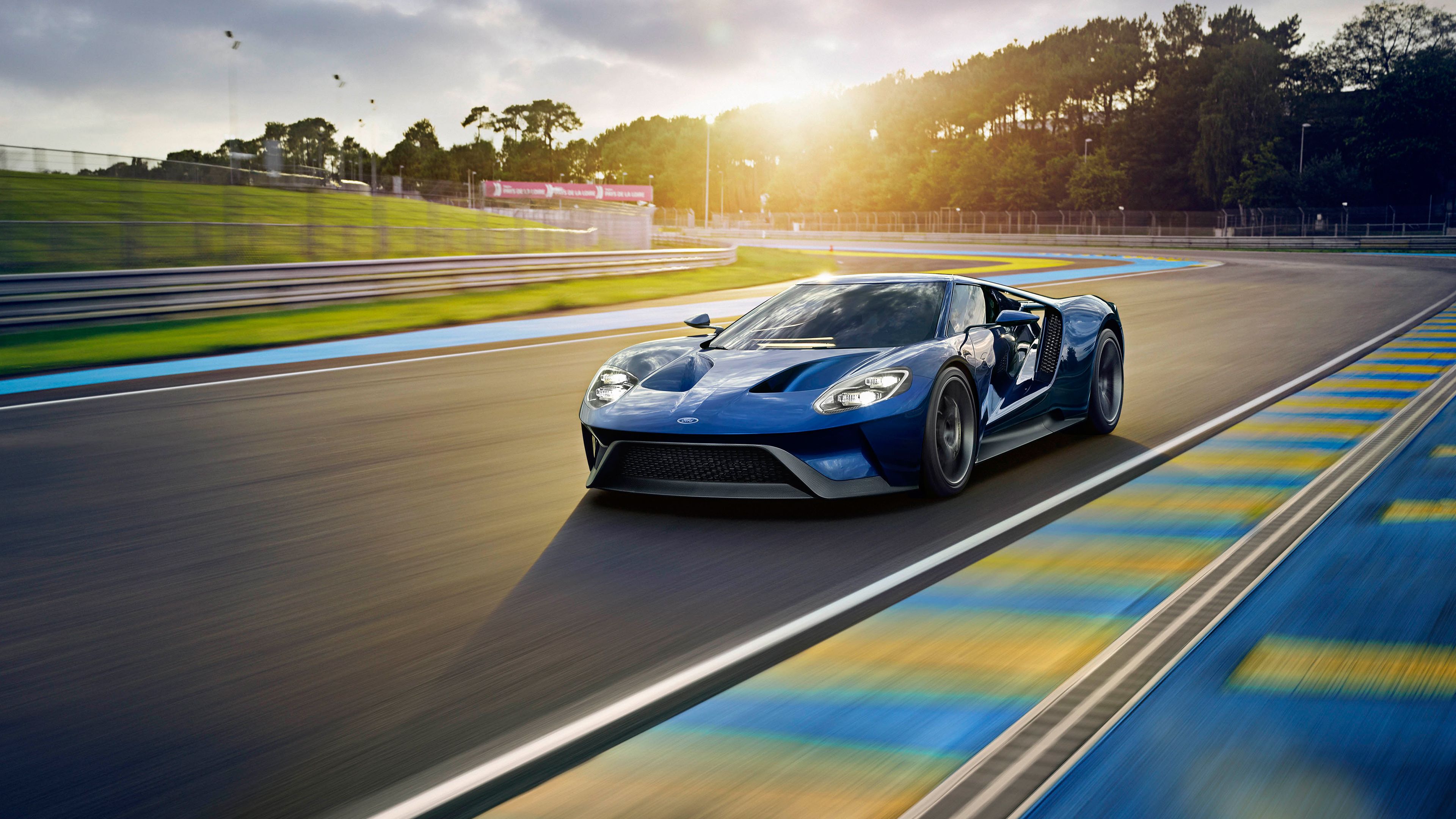 2017 Ford Gt Wallpaper - Ford Gt 2017 , HD Wallpaper & Backgrounds