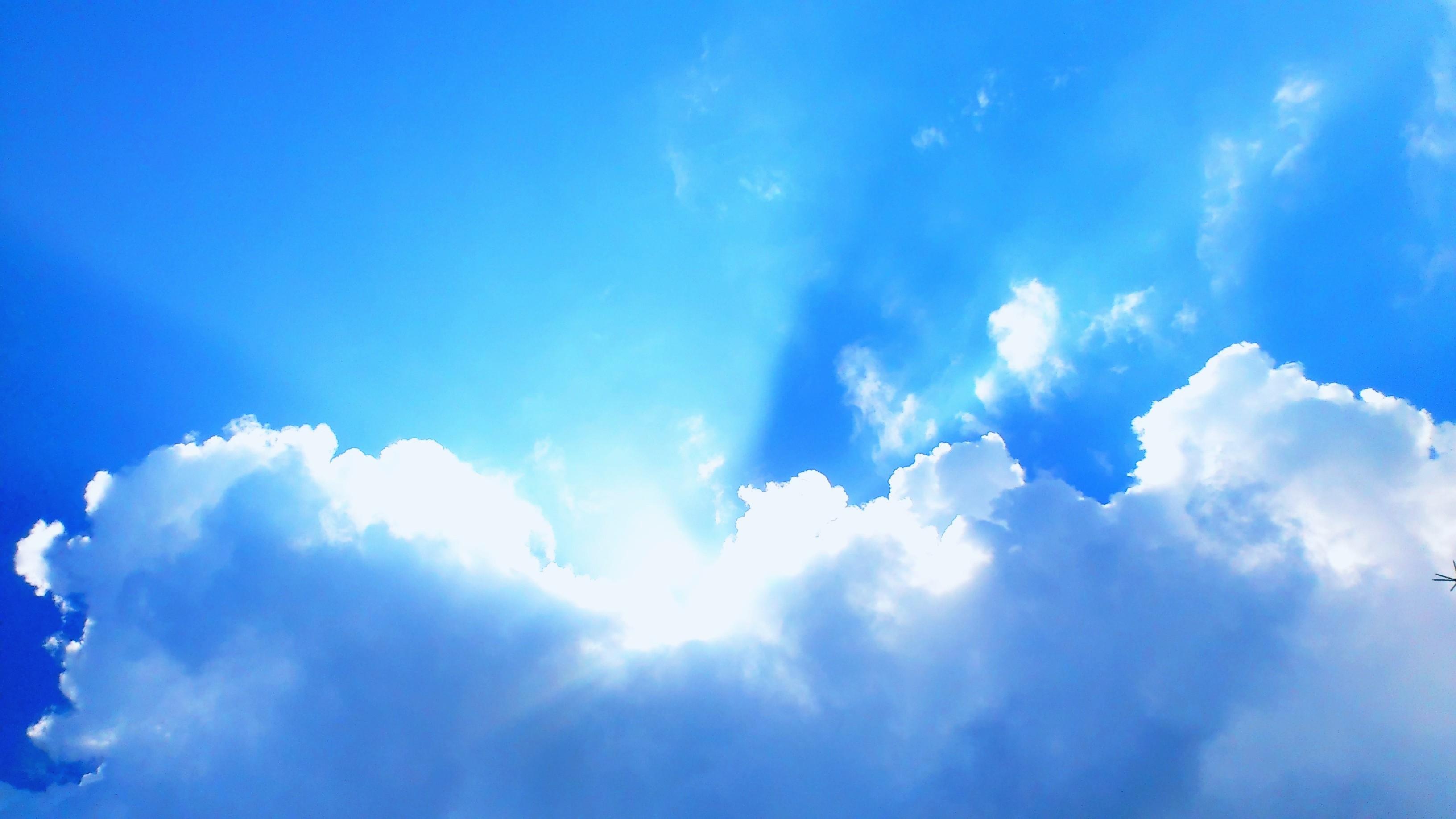 Windows 8 Wallpapers Hd 1080p Download Gallery Pic - Blue Sky And Sun , HD Wallpaper & Backgrounds