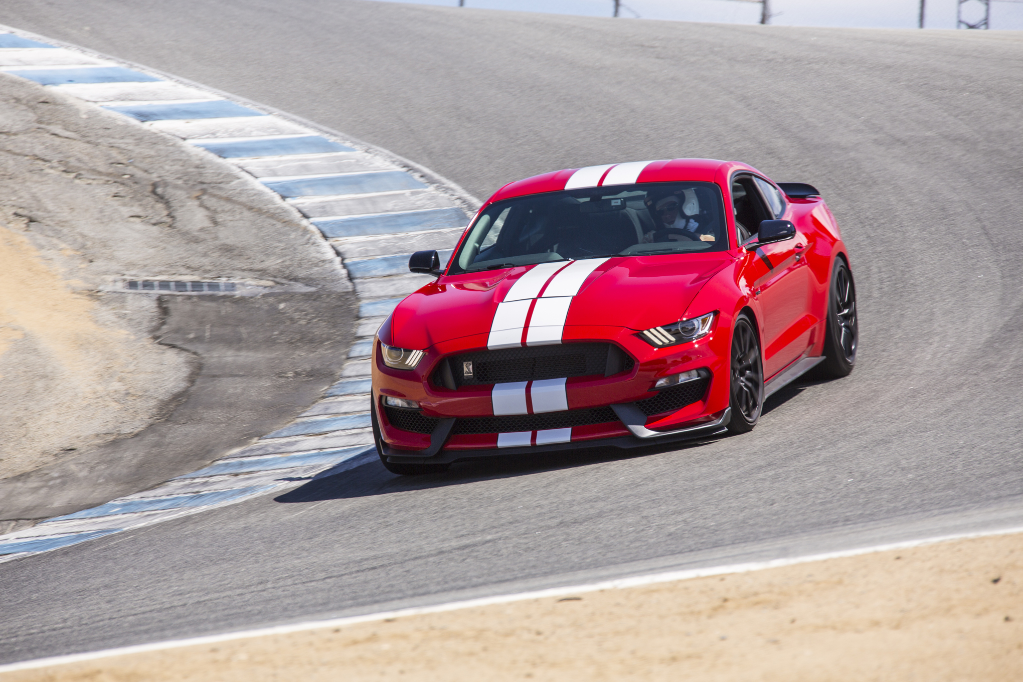 Скорость форд мустанг. Ford Mustang Shelby gt350. Мустанг gt 350. Форд Мустанг жажда скорости. Mustang Shelby gt500 из жажда скорости.