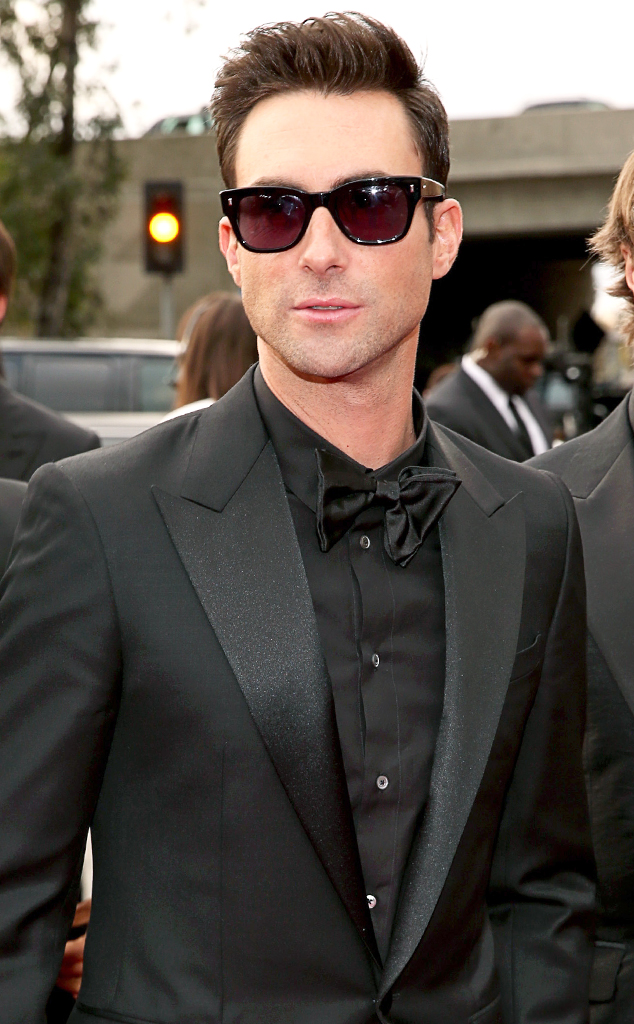 Adam Levine ♥♡♥♡♥♡ - Black Suit Black Shirt Black Bow Tie , HD Wallpaper & Backgrounds