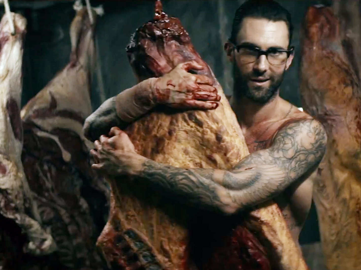 Adam Levine Hd Wallpaper - Maroon 5 Animals Music Video , HD Wallpaper & Backgrounds
