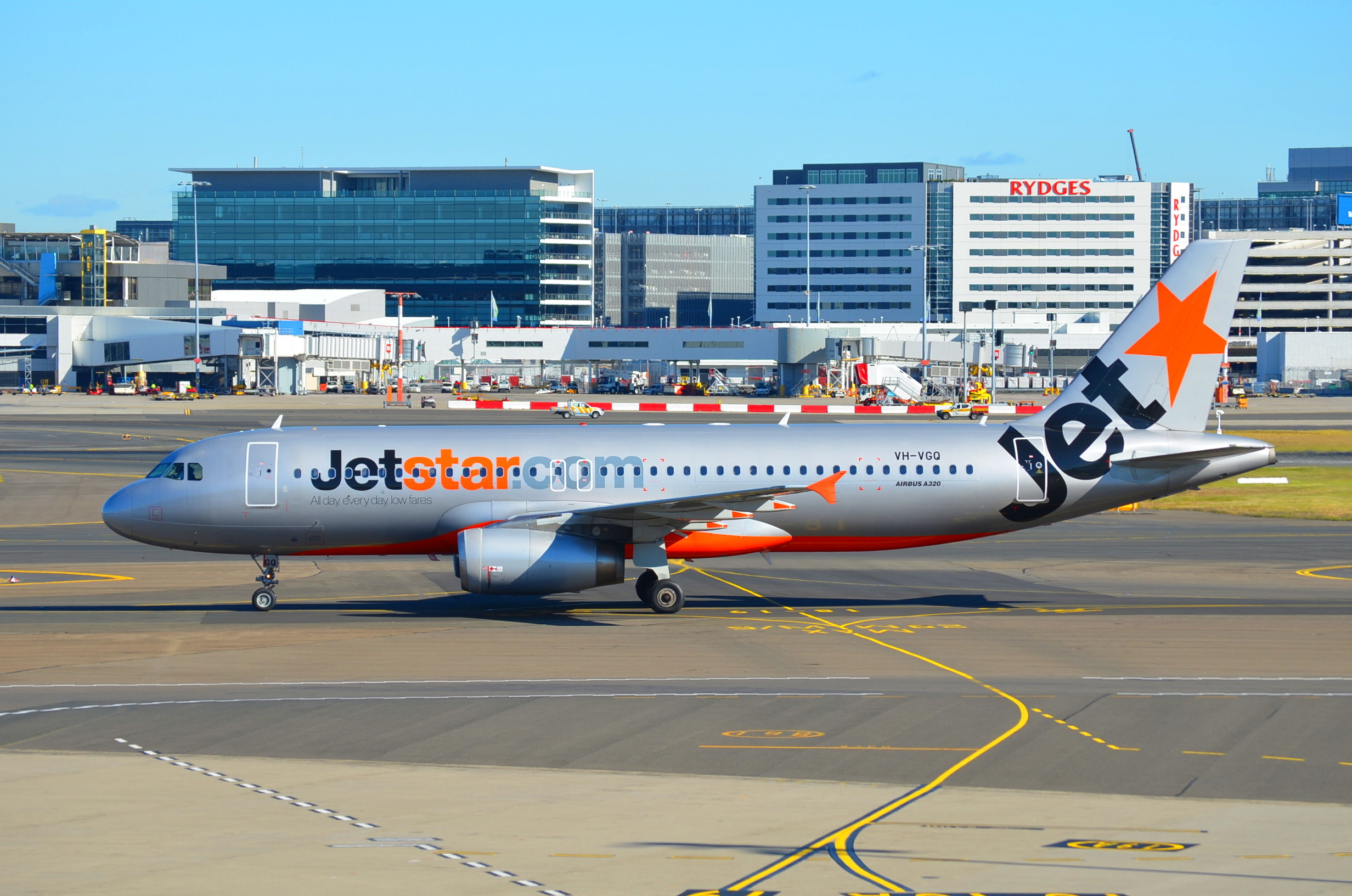 Airbus A320 Airbus Jetstar Sydney Airport Aircraft - Sydney Airport Hd , HD Wallpaper & Backgrounds