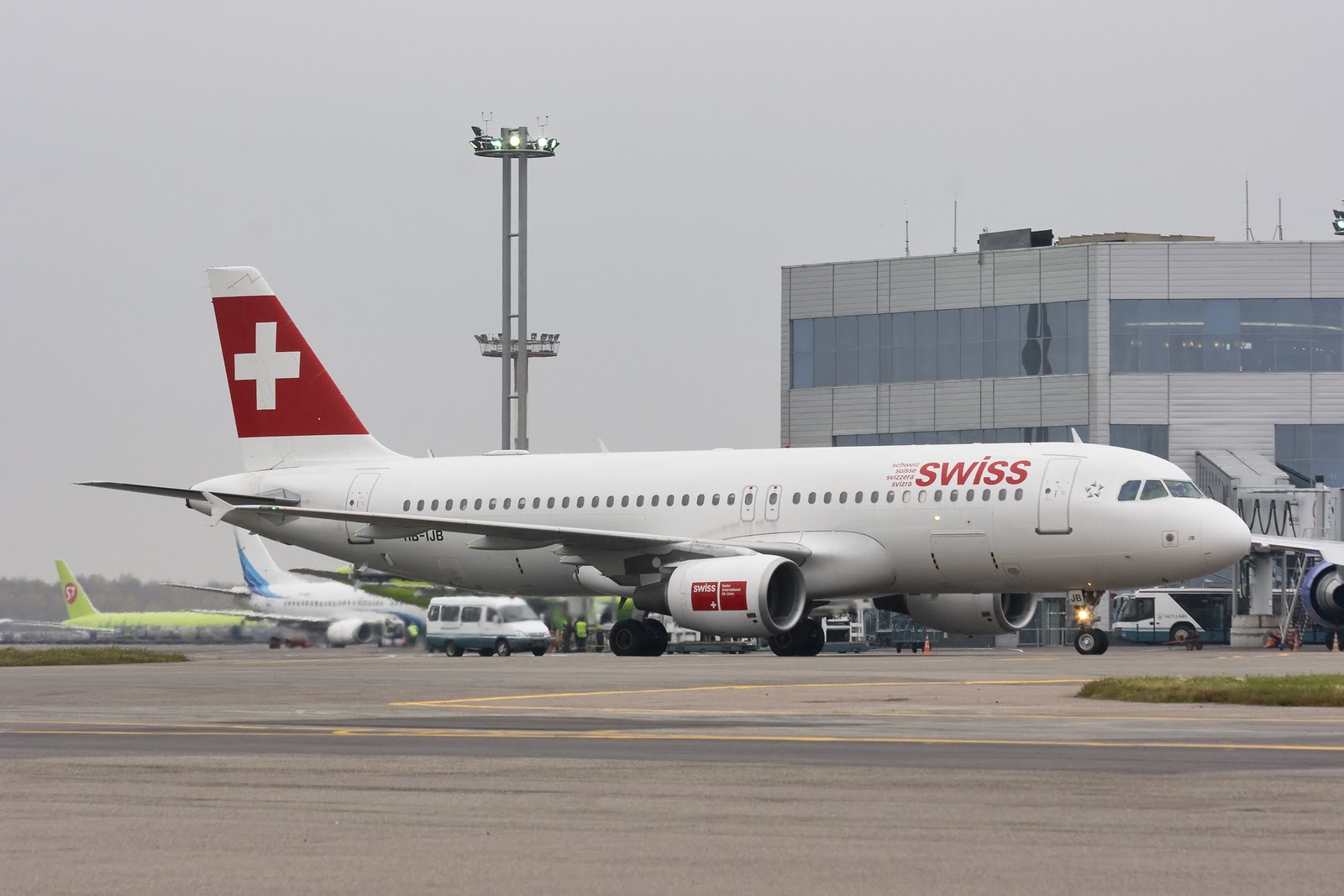Airbus A320-200 Of Swiss Air Aircraft Wallpaper - Swiss International Airlines Airbus A320 , HD Wallpaper & Backgrounds