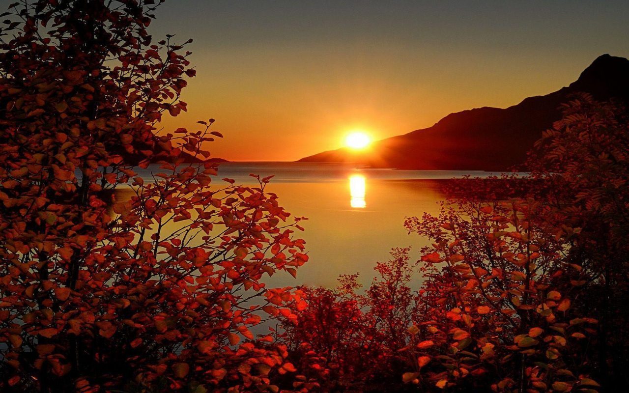 Download Sunset Lake Beautiful Landscape Wallpaper - Fall Season Sunset , HD Wallpaper & Backgrounds
