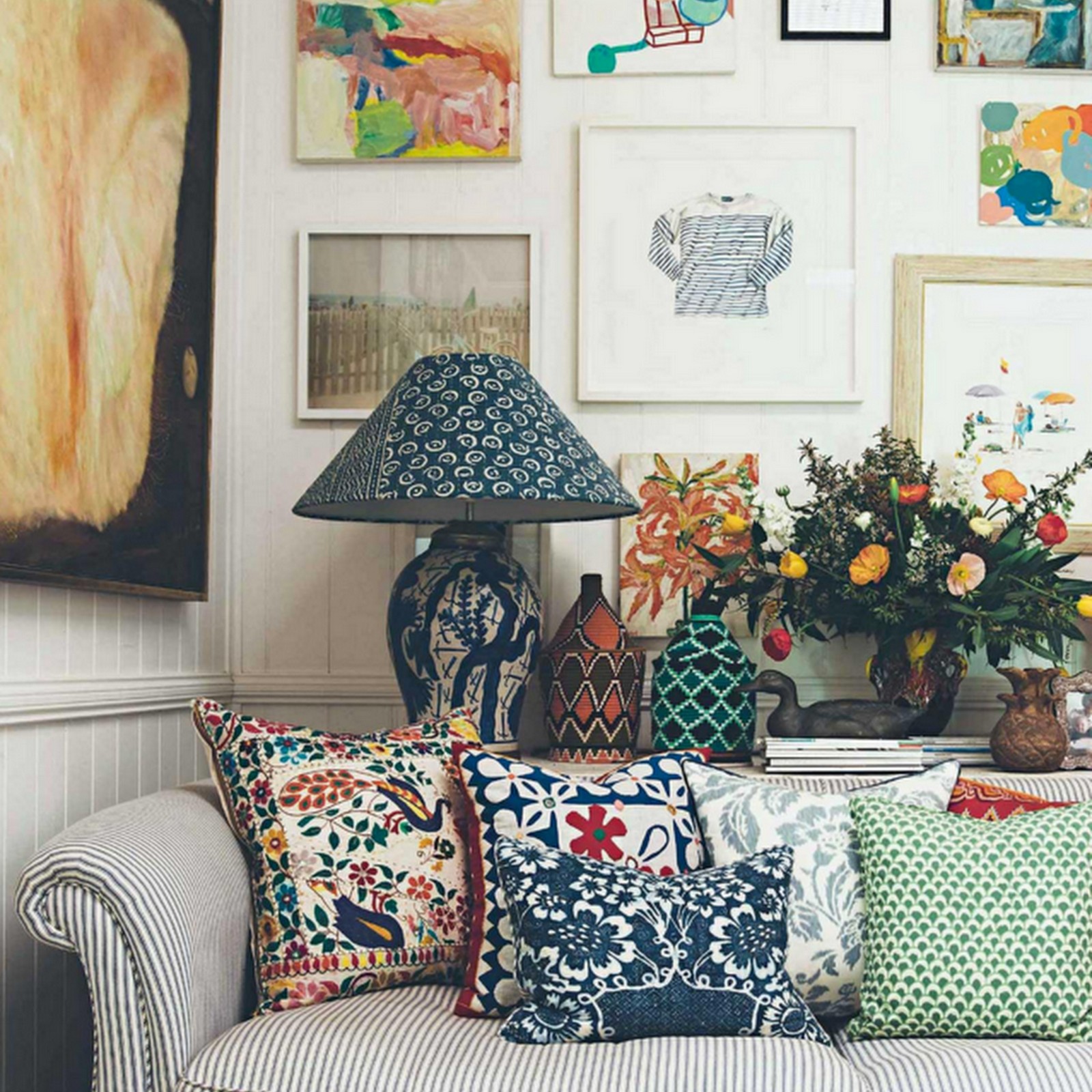 Anna Spiro's Colourful Home - Cushion Placement Sofa , HD Wallpaper & Backgrounds