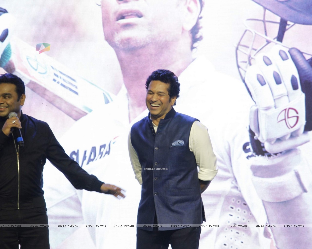 Rahman At The Launch Of Sachin Anthem Of Film 'sachin - Airplane , HD Wallpaper & Backgrounds
