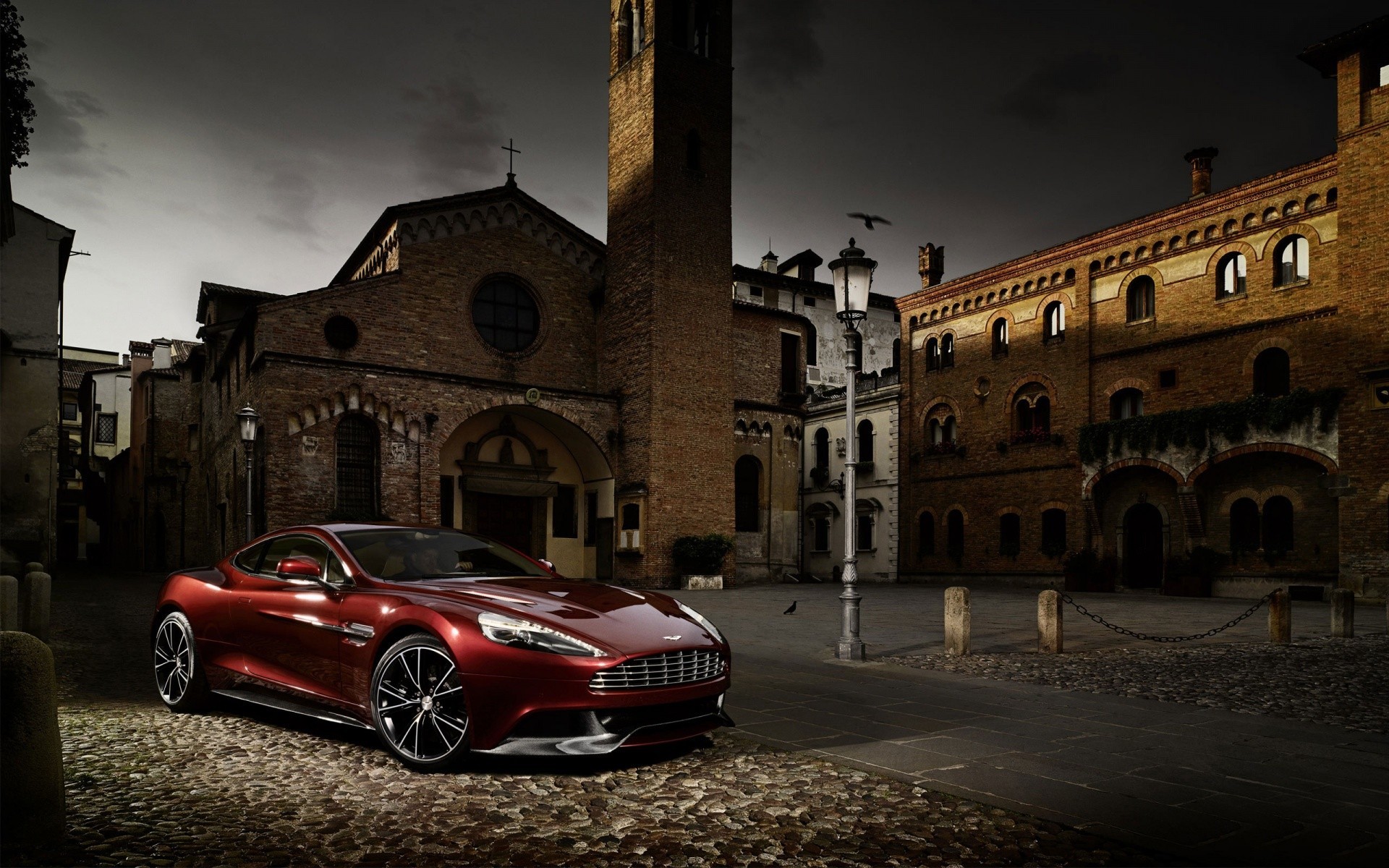 Aston Martin M310 Vanquish Wallpaper Aston Martin Vanquish Oboi
