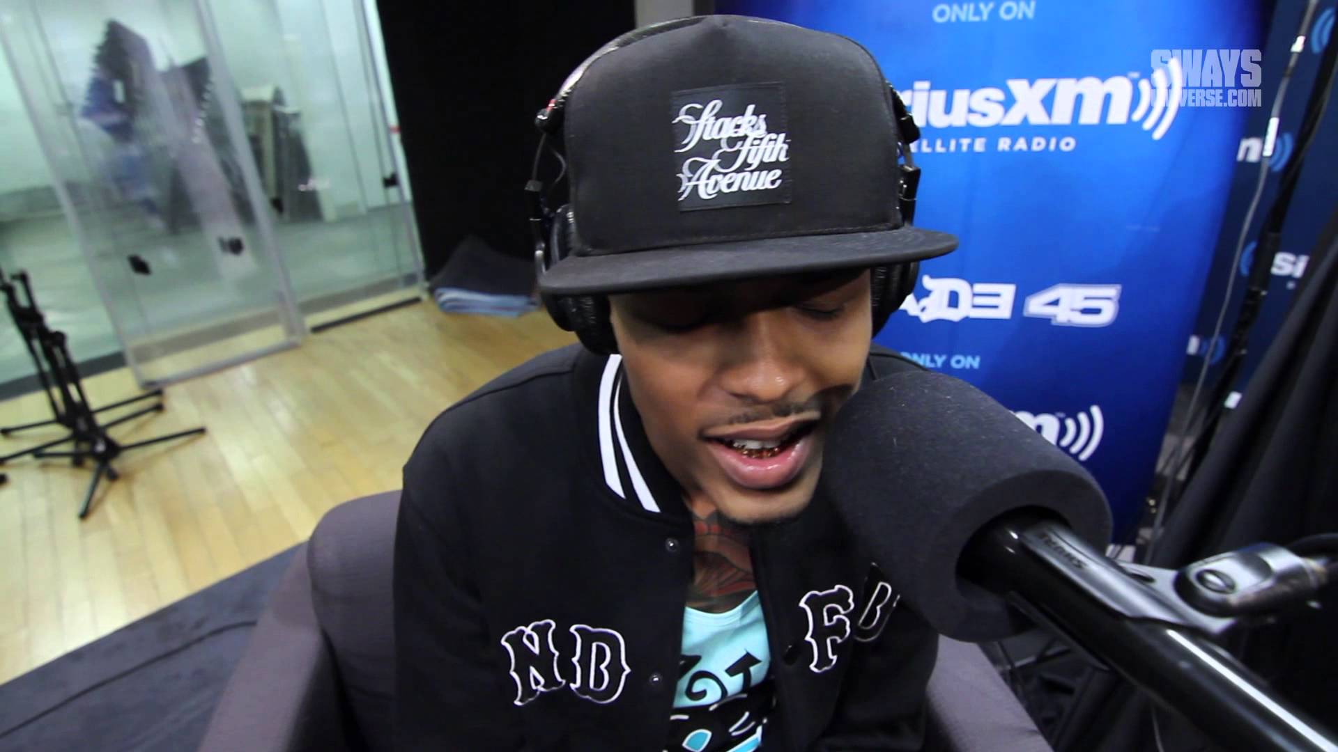 August Alsina Peforms “i Luv This” On Sway In The Morning - Event , HD Wallpaper & Backgrounds