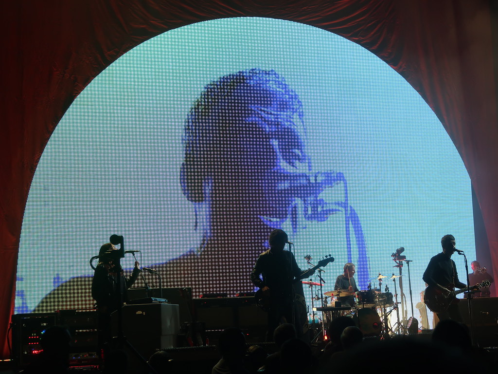 Noel Gallagher's High Flying Birds - Rock Concert , HD Wallpaper & Backgrounds