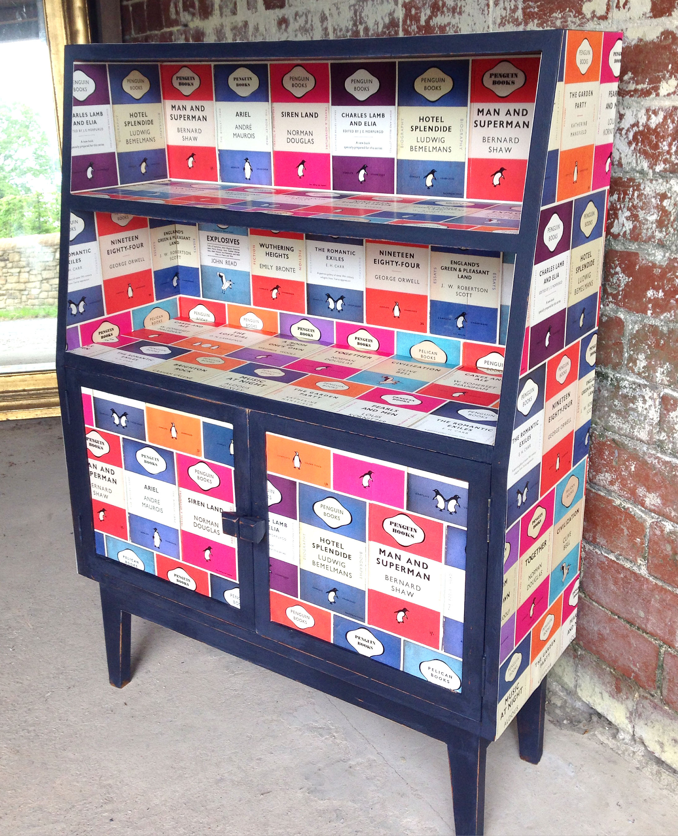 Latest Project Retro Bookcase With Decoupage Penguin - Osborne & Little Penguin Library , HD Wallpaper & Backgrounds