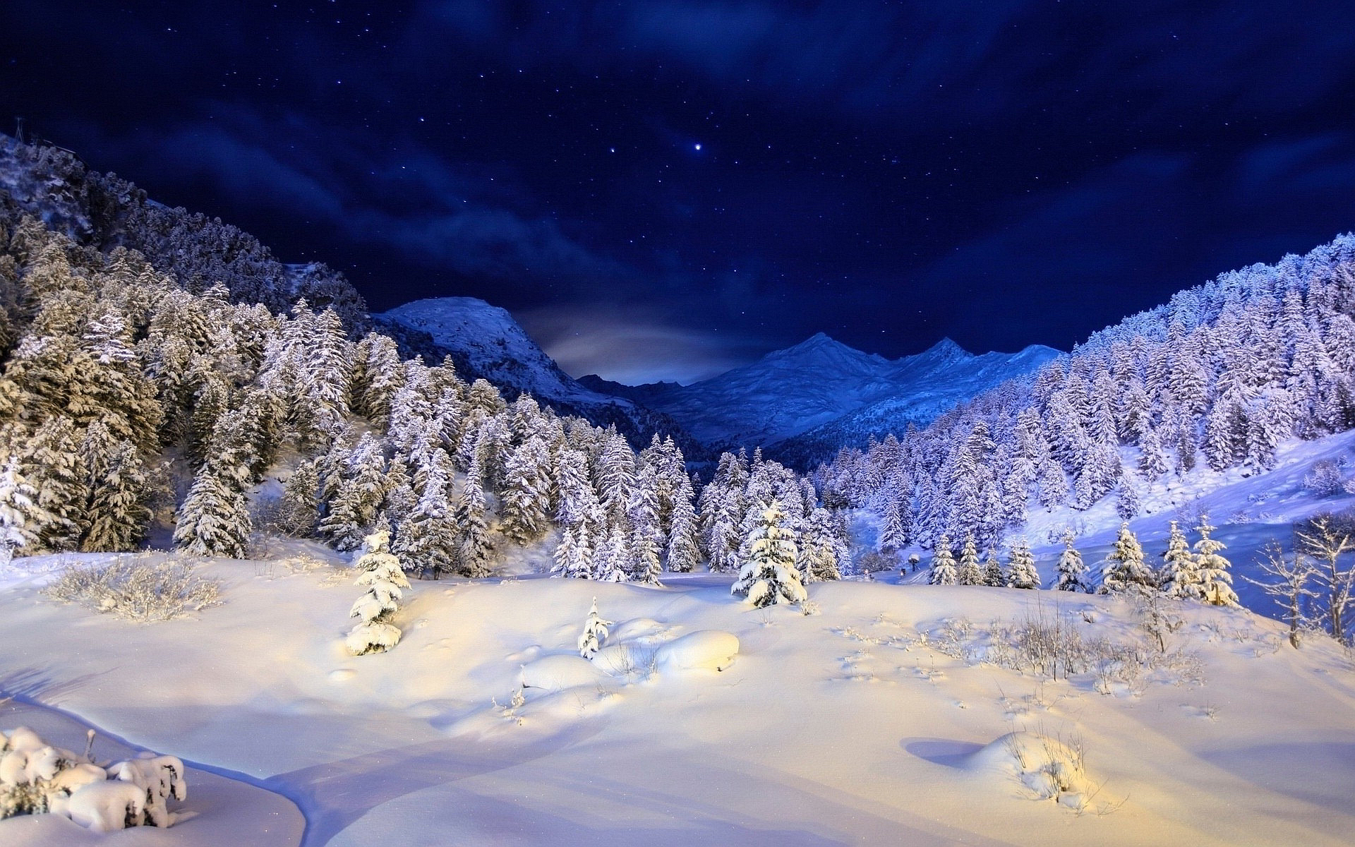 Night Winter Mountain Scenes Wallpapers - Winter Snow Night Mountains , HD Wallpaper & Backgrounds