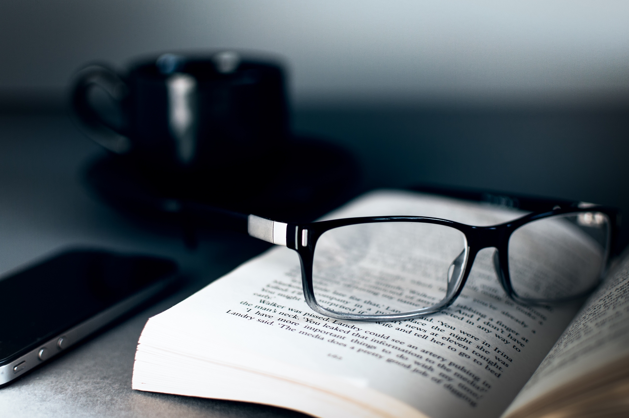 Glasses Wallpapers - Book Glasses , HD Wallpaper & Backgrounds