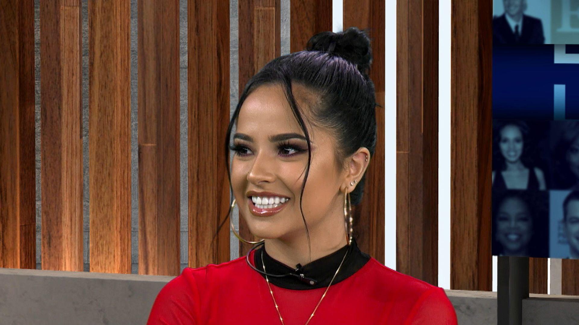 Becky G Says She's Grateful For Being A Latina - Romeo Santos , HD Wallpaper & Backgrounds