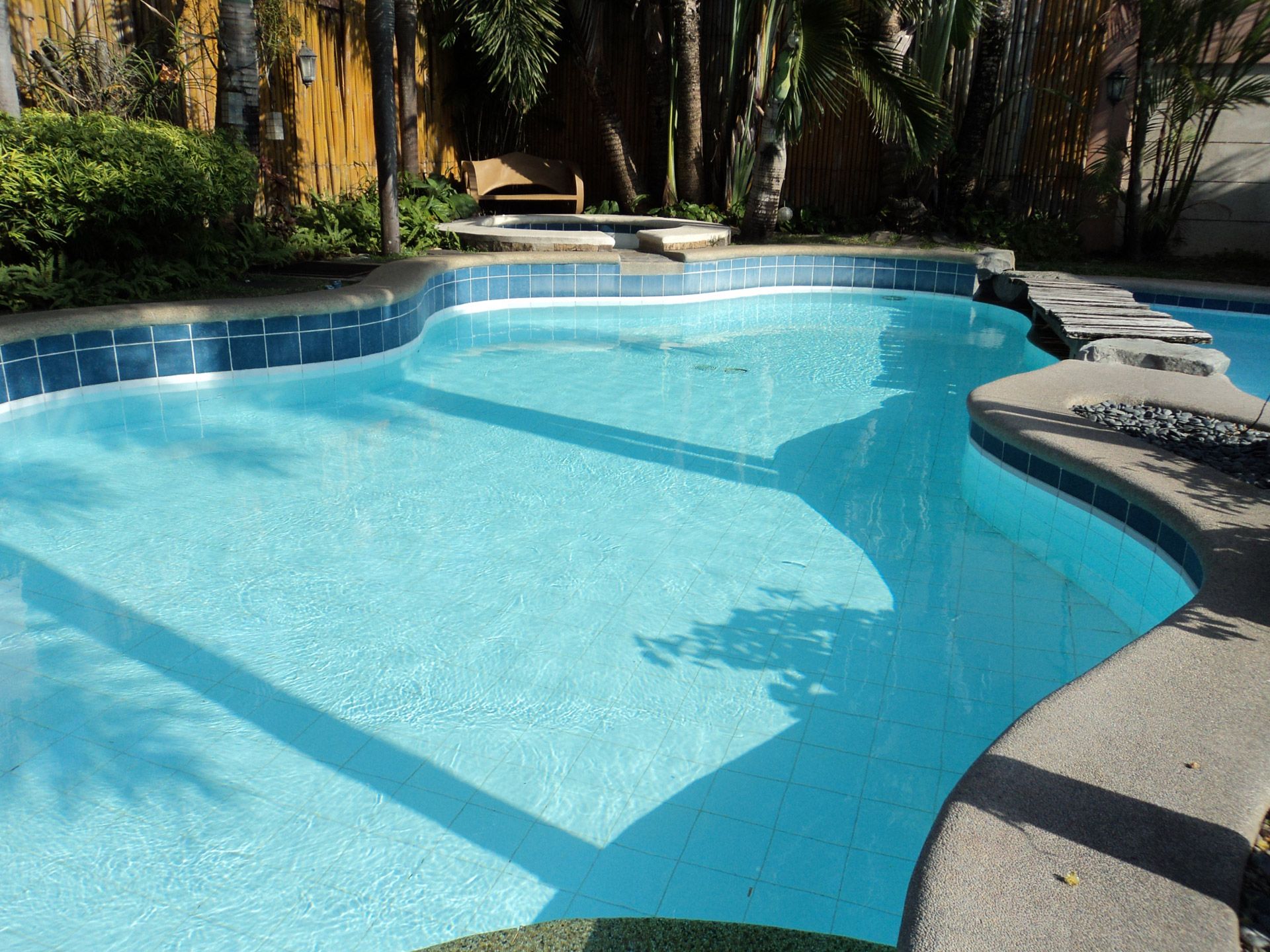 Beautiful Swimming Pool House Wallpaper Free Download - Swimming Pool Images Download , HD Wallpaper & Backgrounds