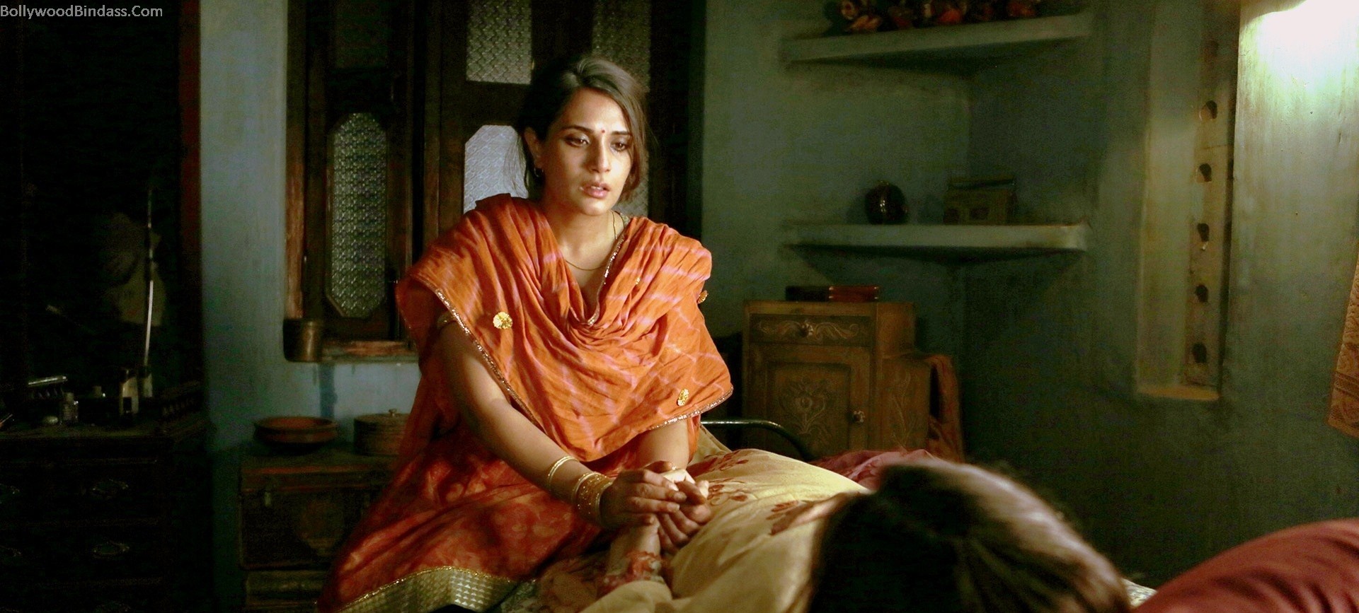 Sarabjit Movie Richa Chadda Photo - Sitting , HD Wallpaper & Backgrounds