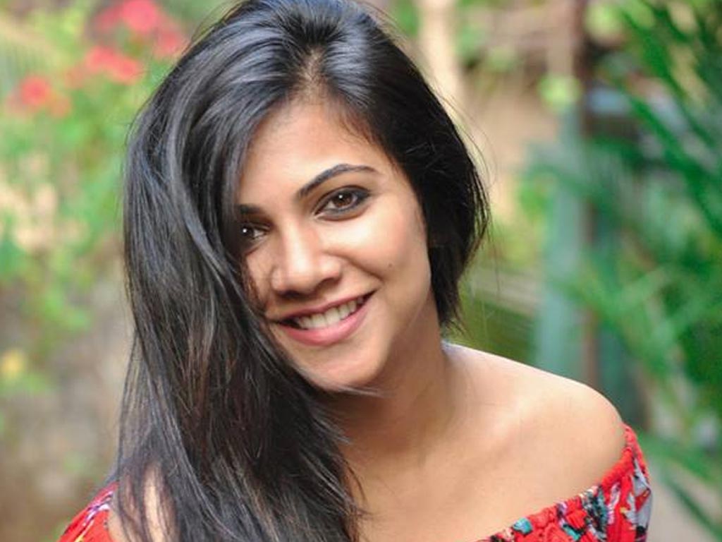 Madonna Sebastian - Kotigobba 3 Movie Heroine , HD Wallpaper & Backgrounds